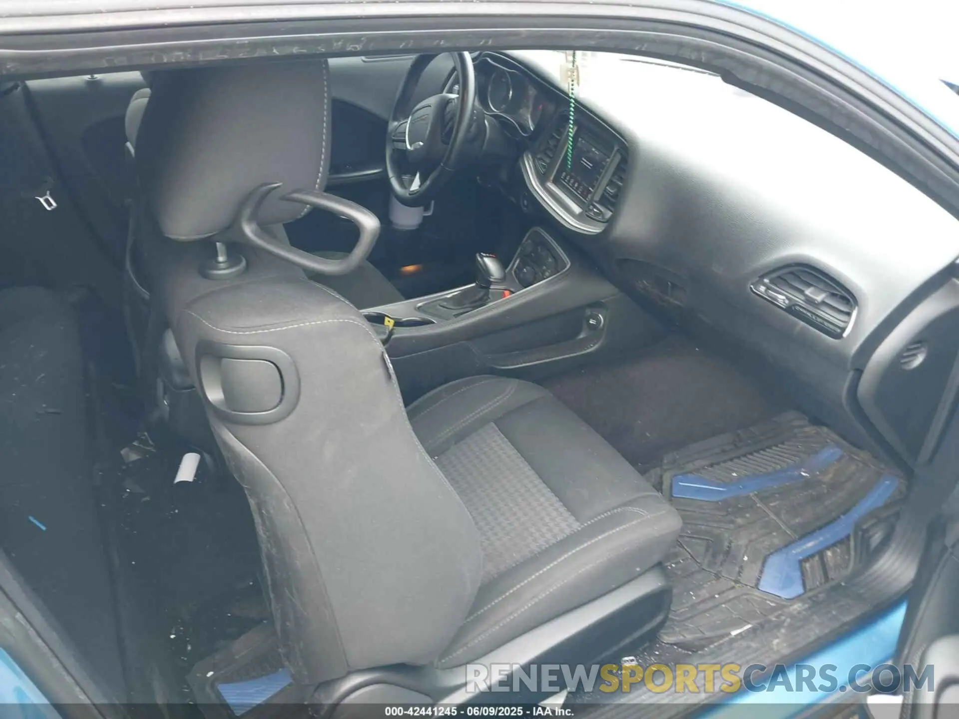 5 Photograph of a damaged car 2C3CDZAG9KH521500 DODGE CHALLENGER 2019