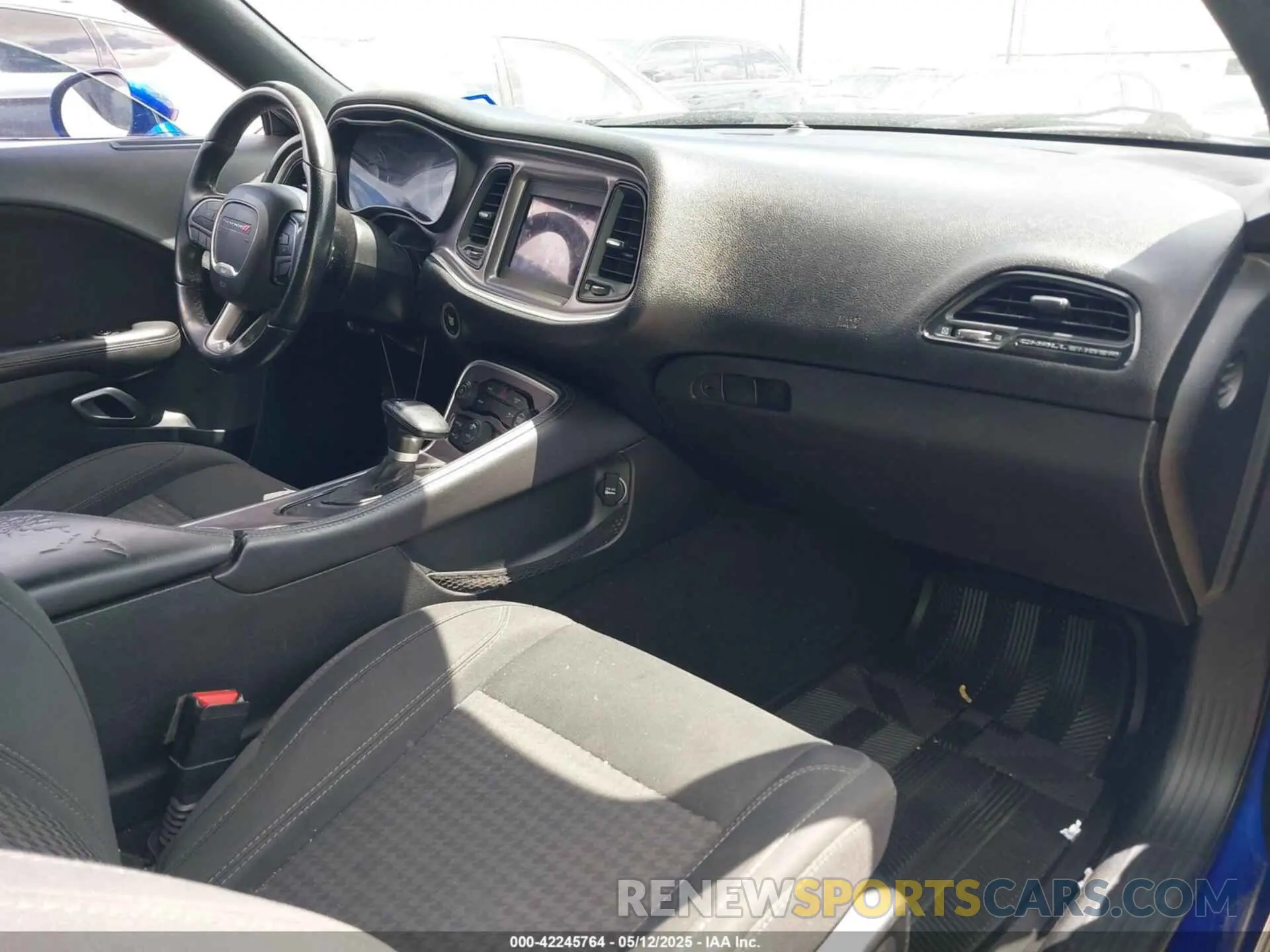 5 Photograph of a damaged car 2C3CDZAG9KH574892 DODGE CHALLENGER 2019