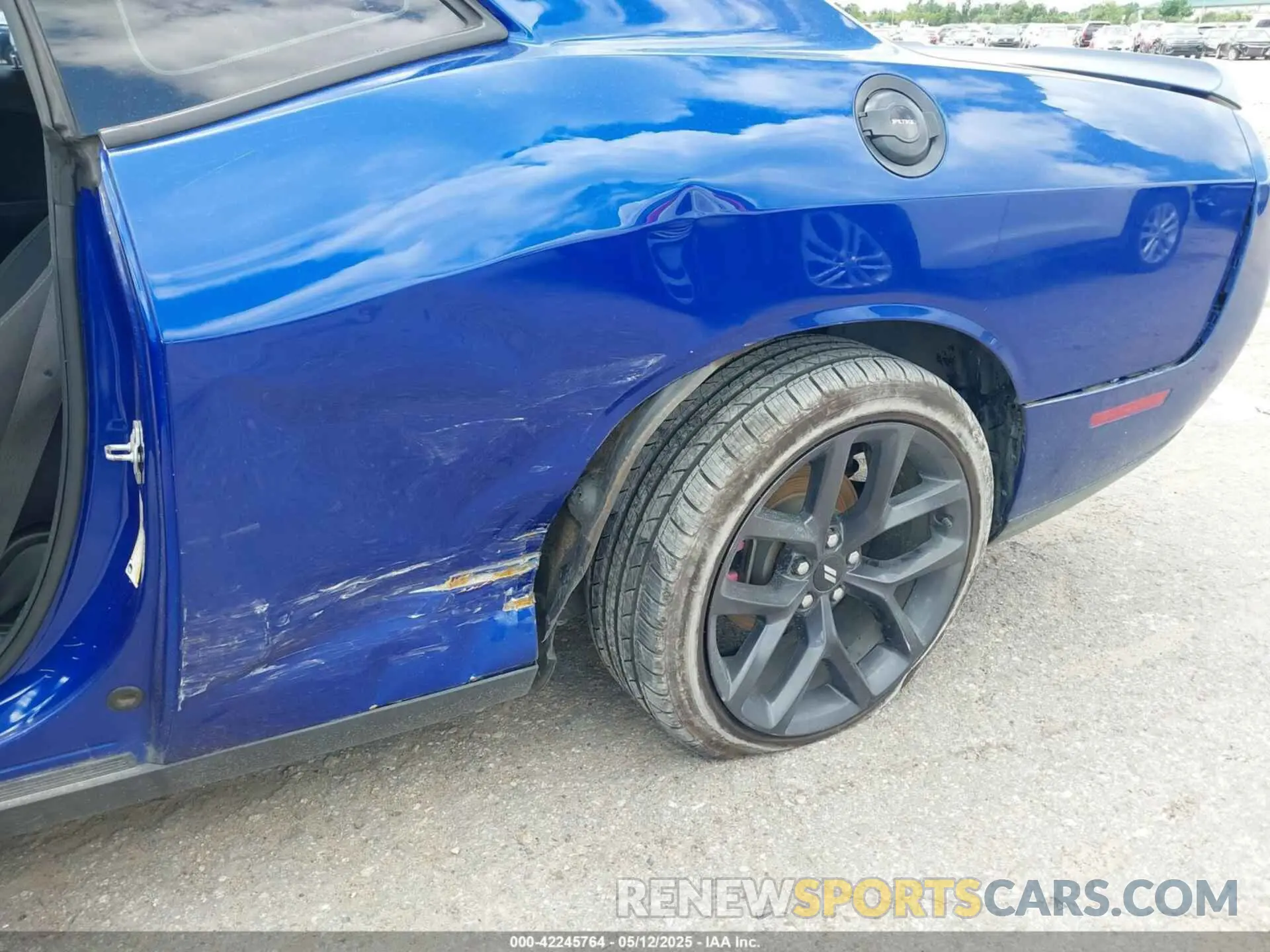 6 Photograph of a damaged car 2C3CDZAG9KH574892 DODGE CHALLENGER 2019