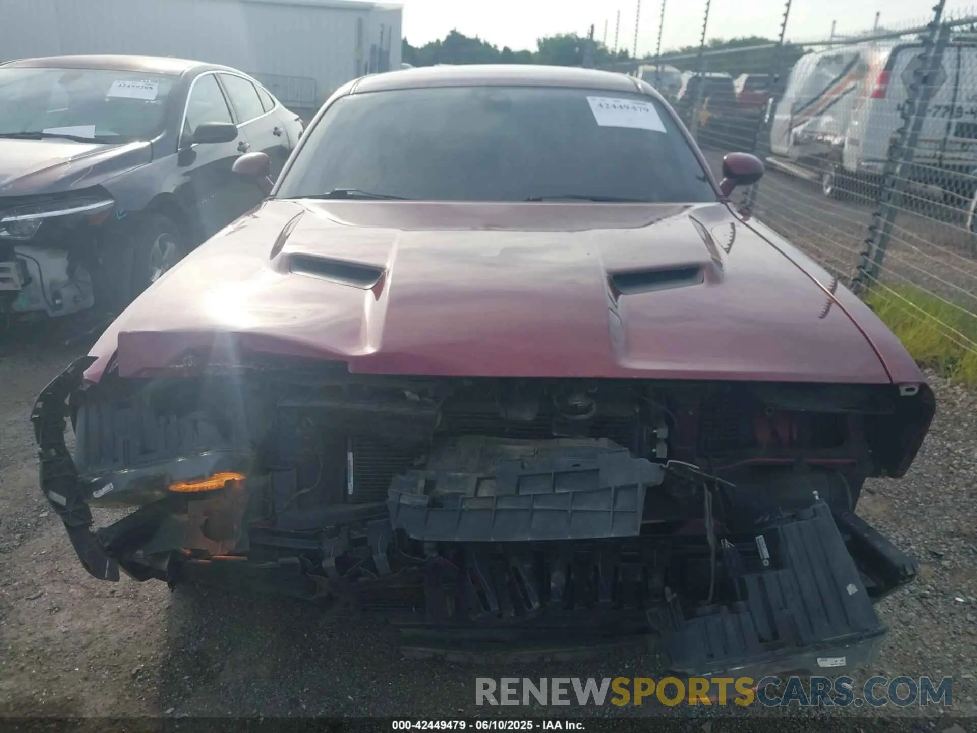 13 Photograph of a damaged car 2C3CDZAG9KH632838 DODGE CHALLENGER 2019