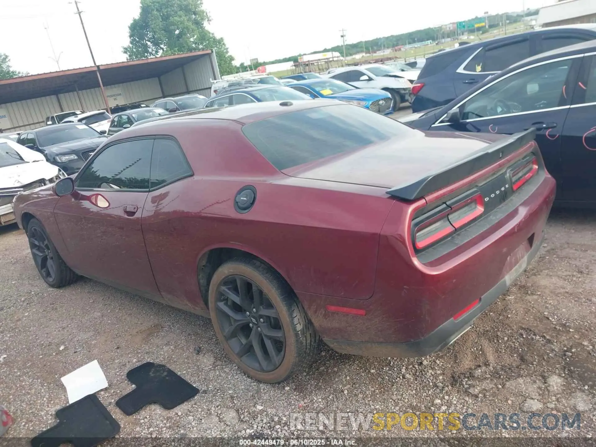 15 Photograph of a damaged car 2C3CDZAG9KH632838 DODGE CHALLENGER 2019