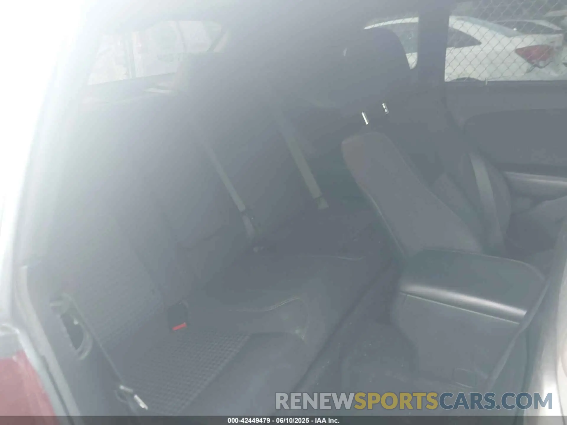 8 Photograph of a damaged car 2C3CDZAG9KH632838 DODGE CHALLENGER 2019