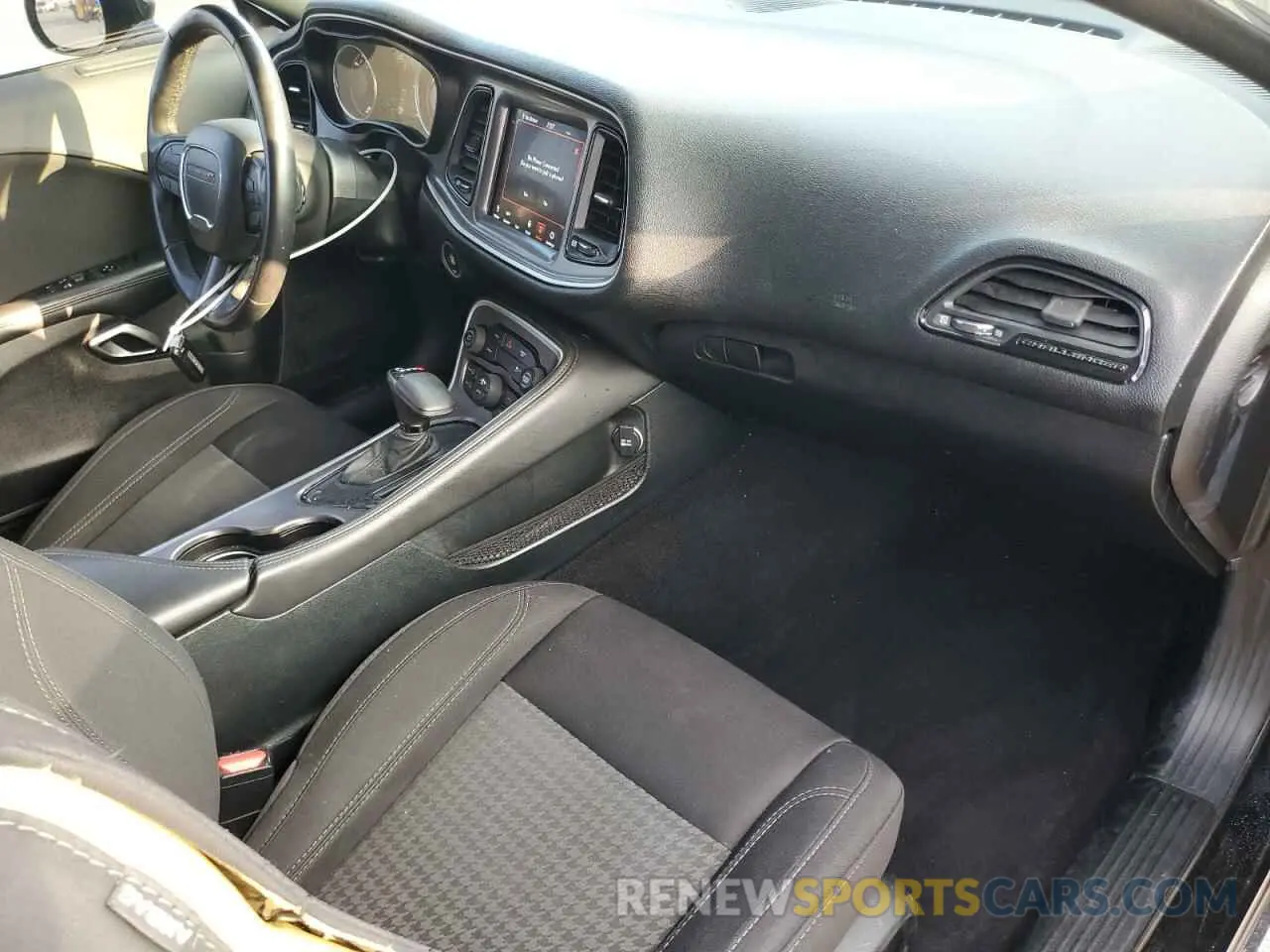 8 Photograph of a damaged car 2C3CDZAG9KH669937 DODGE CHALLENGER 2019