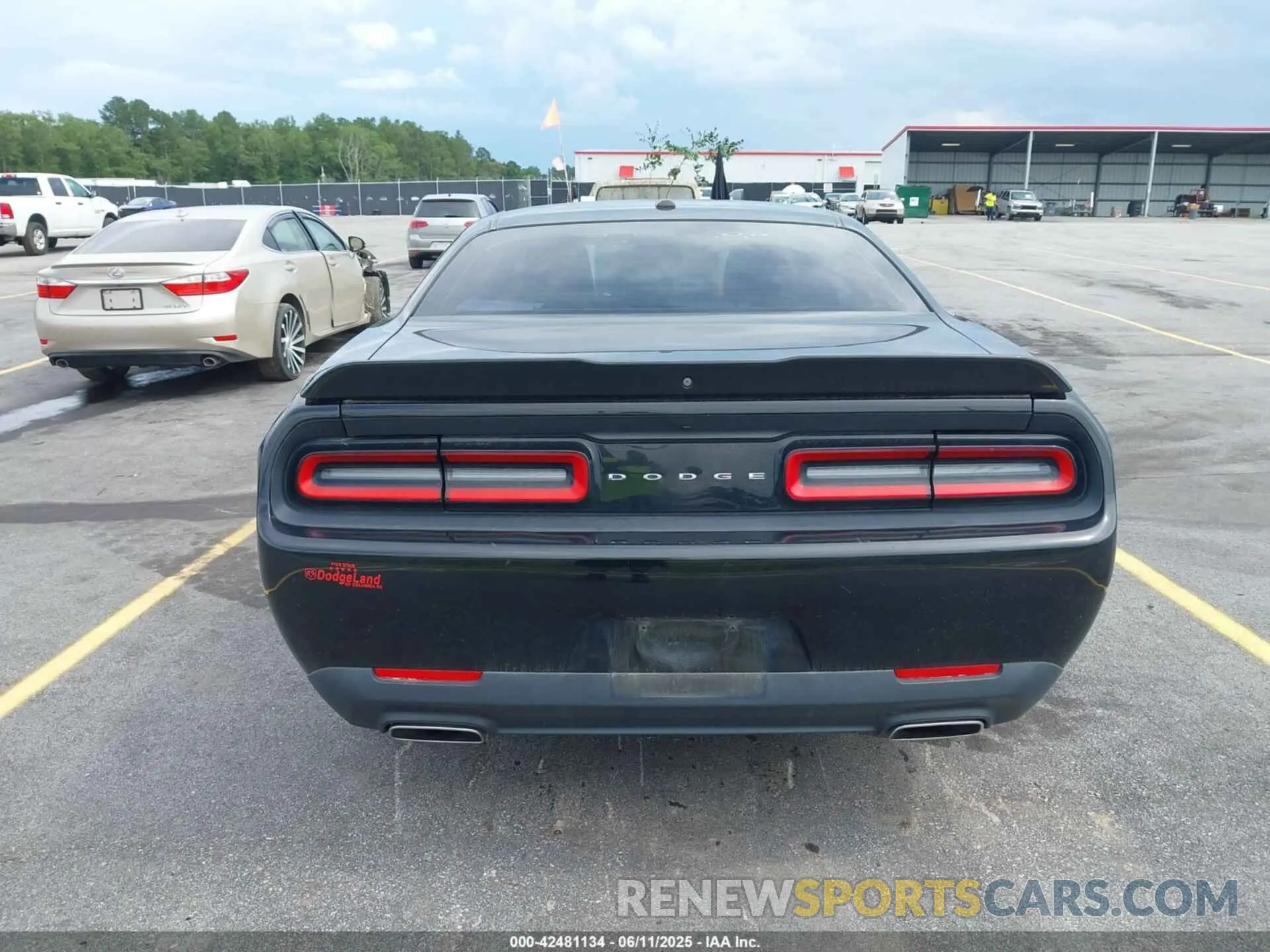 15 Photograph of a damaged car 2C3CDZAG9KH672207 DODGE CHALLENGER 2019