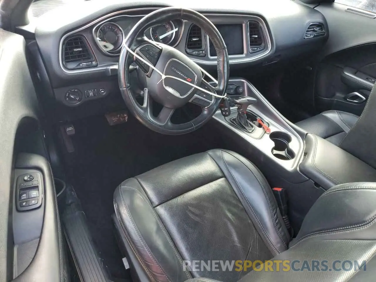 8 Photograph of a damaged car 2C3CDZAG9KH751845 DODGE CHALLENGER 2019