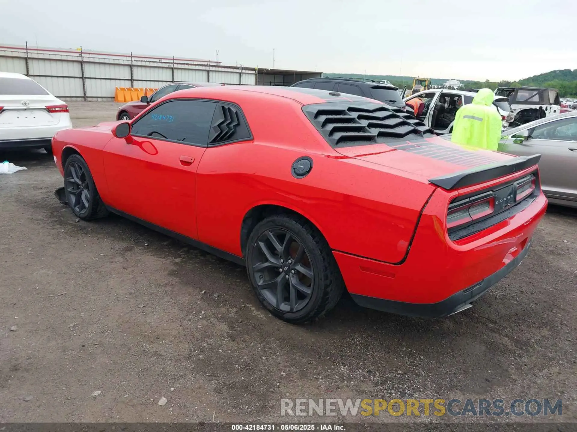 3 Photograph of a damaged car 2C3CDZAGXKH503877 DODGE CHALLENGER 2019