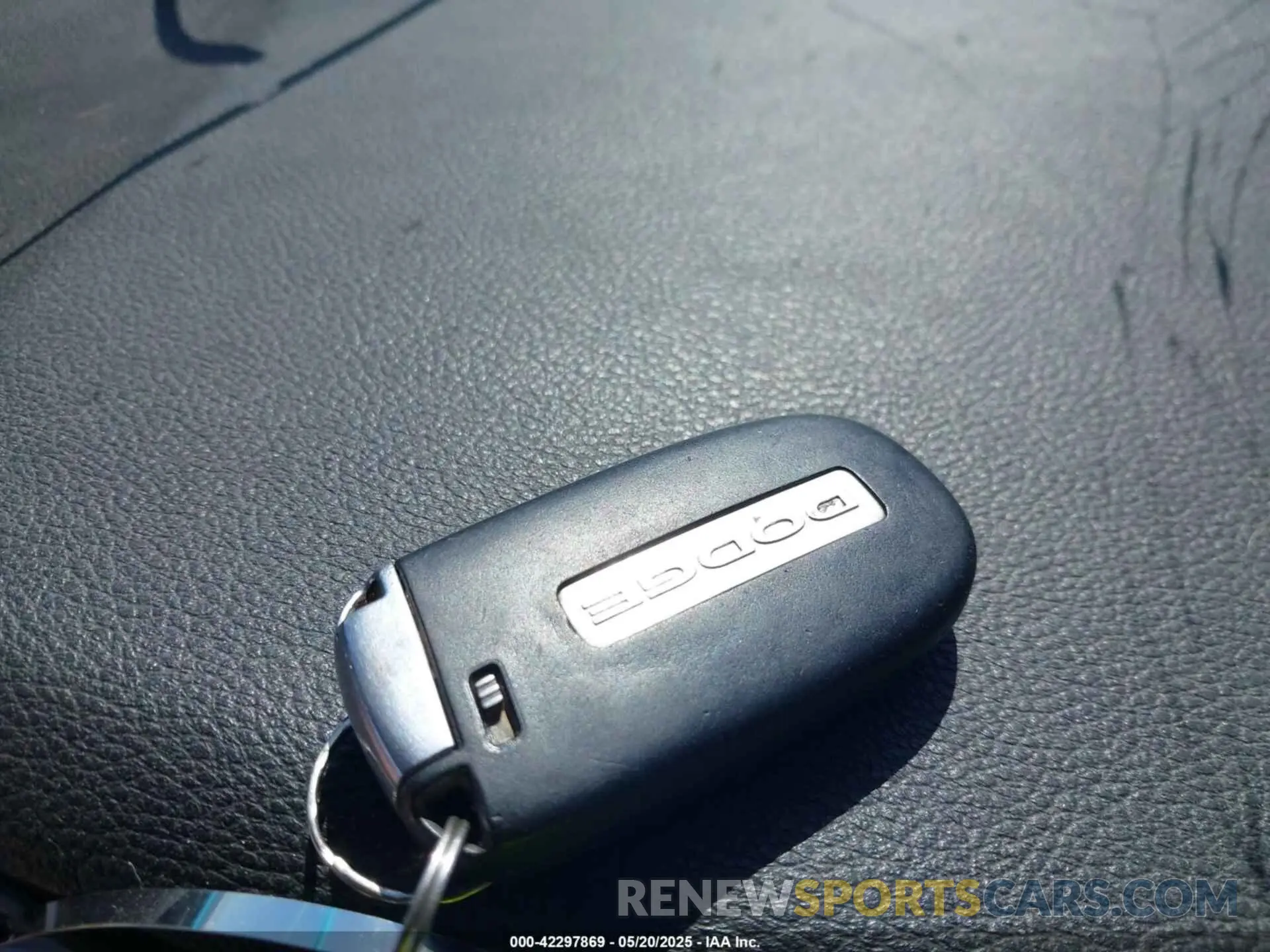 11 Photograph of a damaged car 2C3CDZAGXKH504141 DODGE CHALLENGER 2019