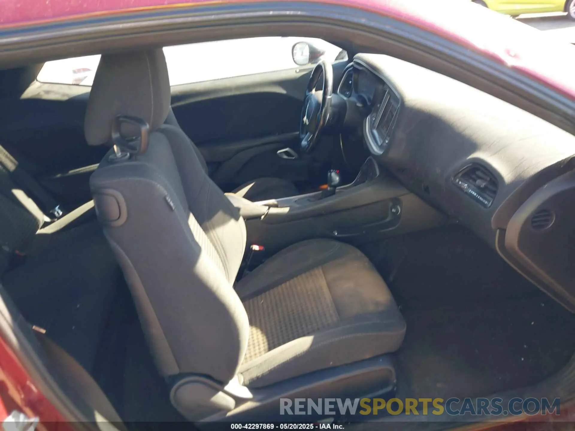 5 Photograph of a damaged car 2C3CDZAGXKH504141 DODGE CHALLENGER 2019