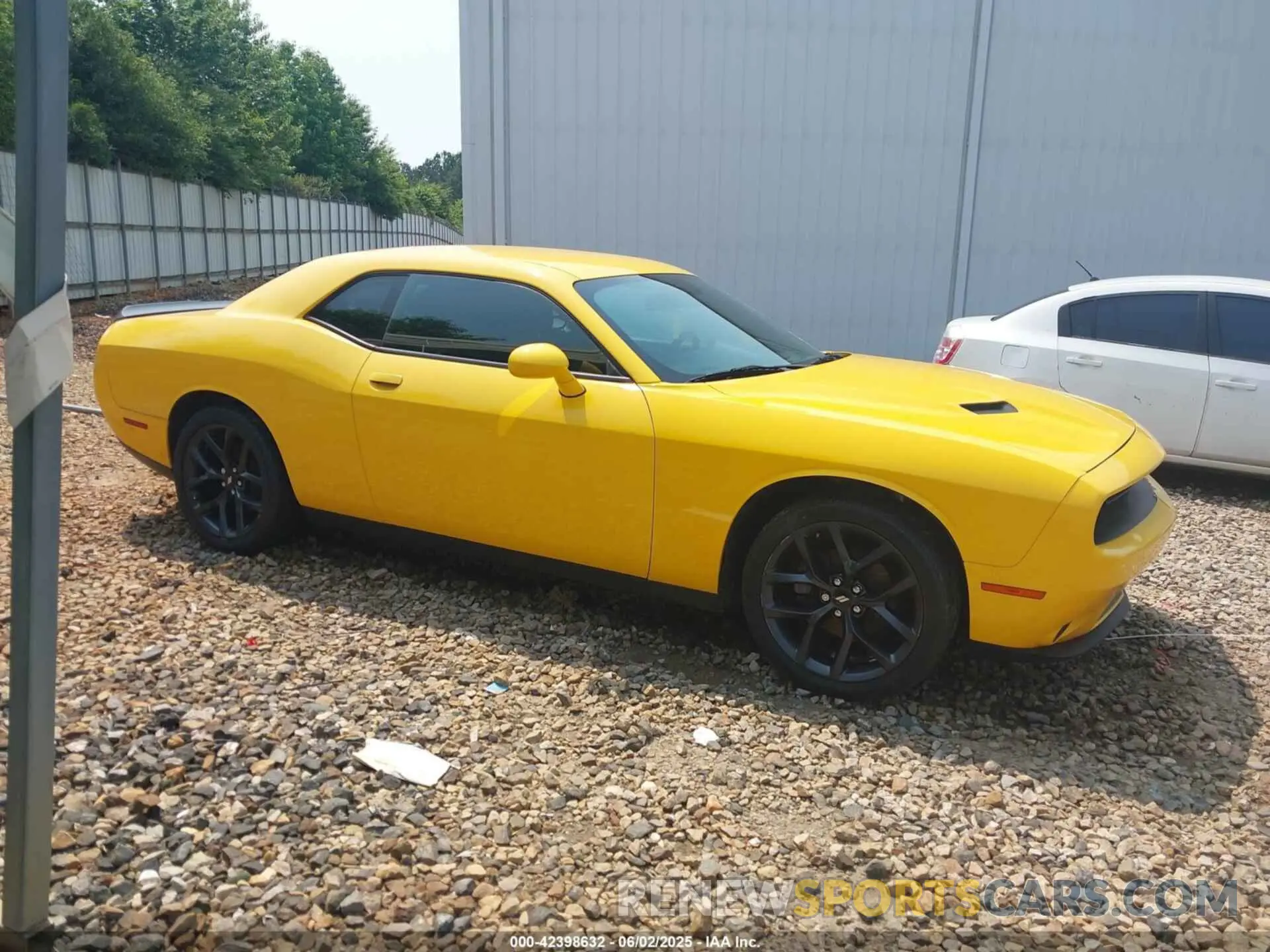 12 Photograph of a damaged car 2C3CDZAGXKH508867 DODGE CHALLENGER 2019