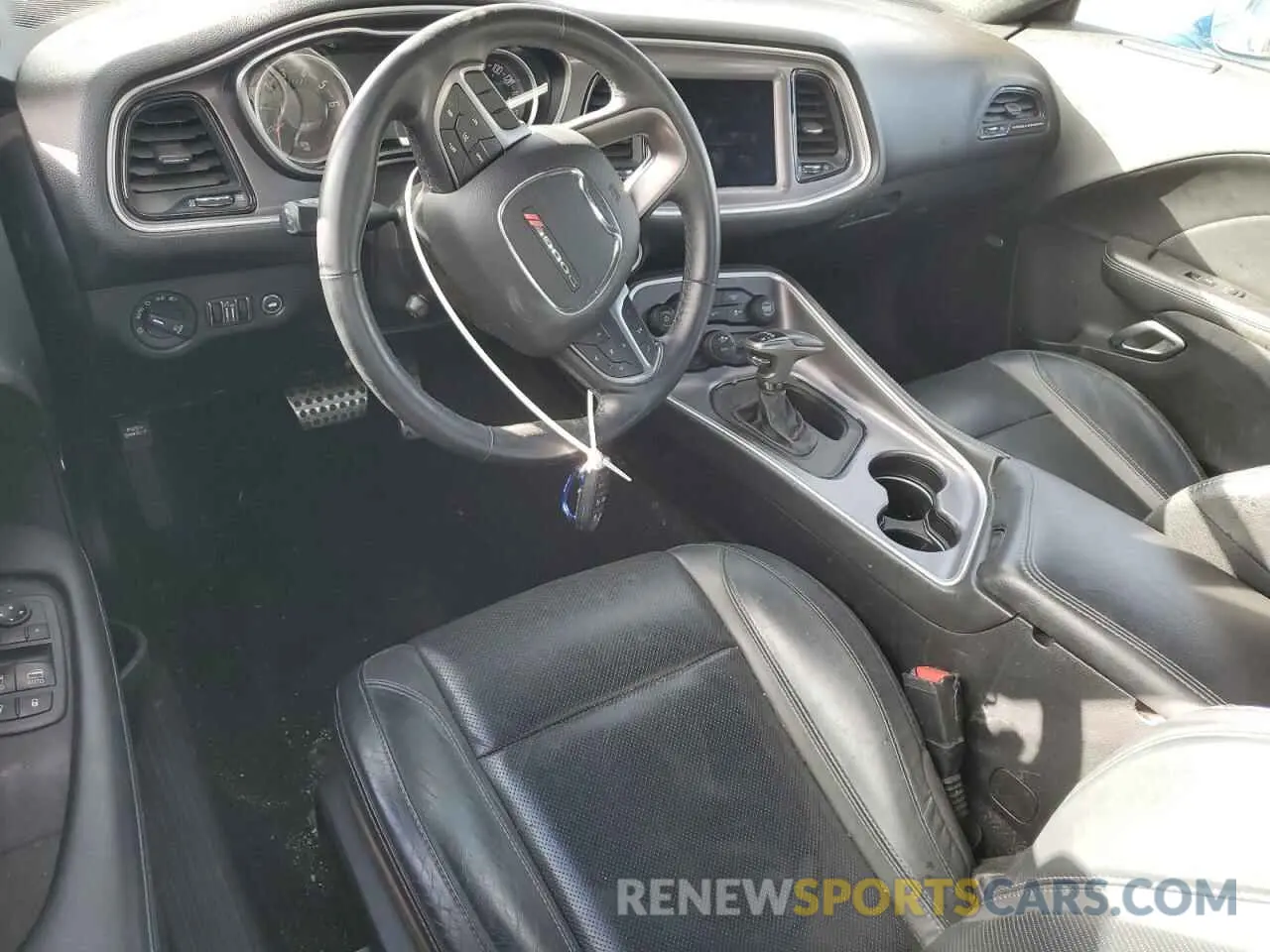 8 Photograph of a damaged car 2C3CDZAGXKH604059 DODGE CHALLENGER 2019