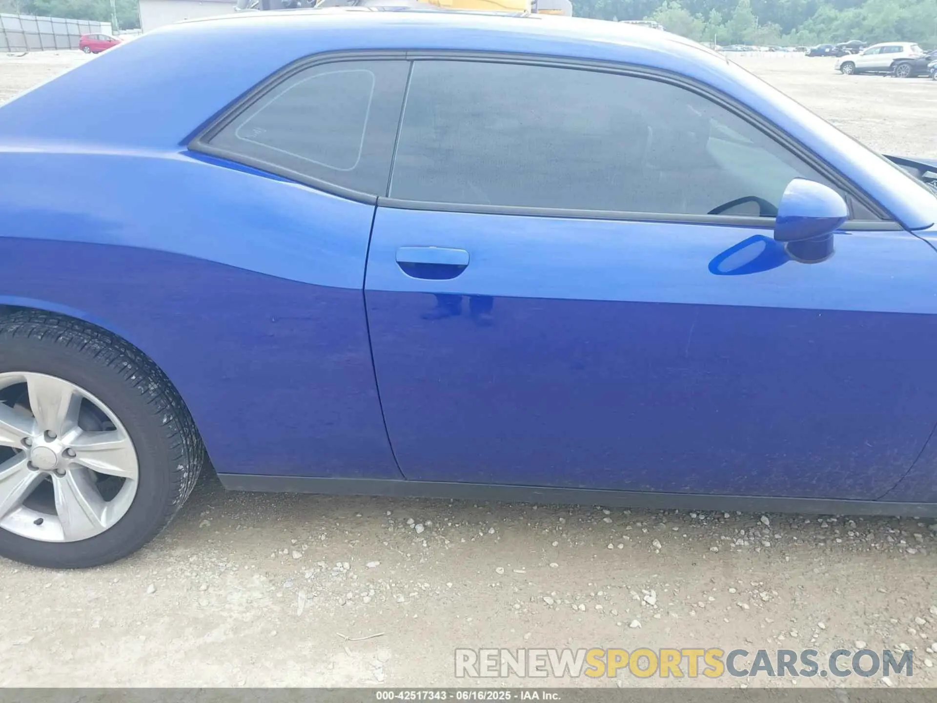 13 Photograph of a damaged car 2C3CDZAGXKH663337 DODGE CHALLENGER 2019