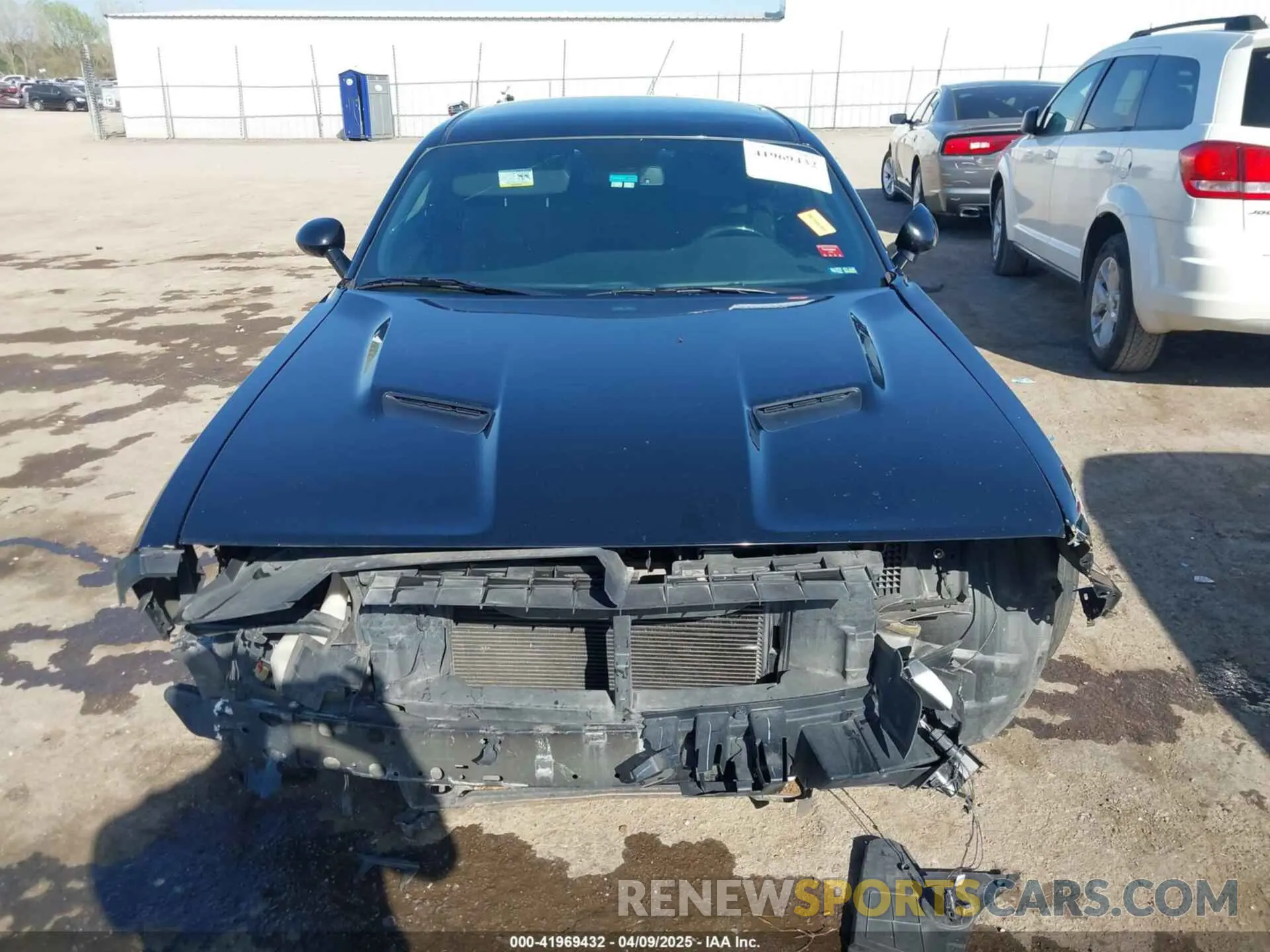 12 Photograph of a damaged car 2C3CDZAGXKH672071 DODGE CHALLENGER 2019