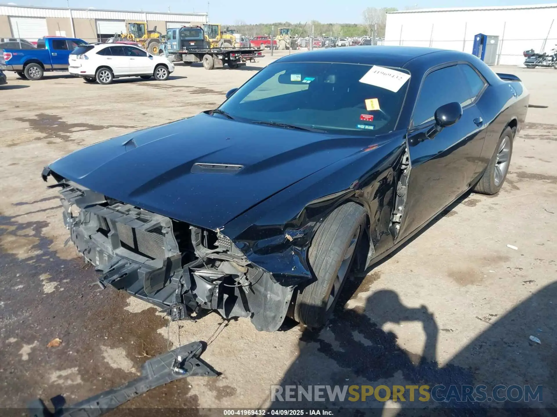 2 Photograph of a damaged car 2C3CDZAGXKH672071 DODGE CHALLENGER 2019