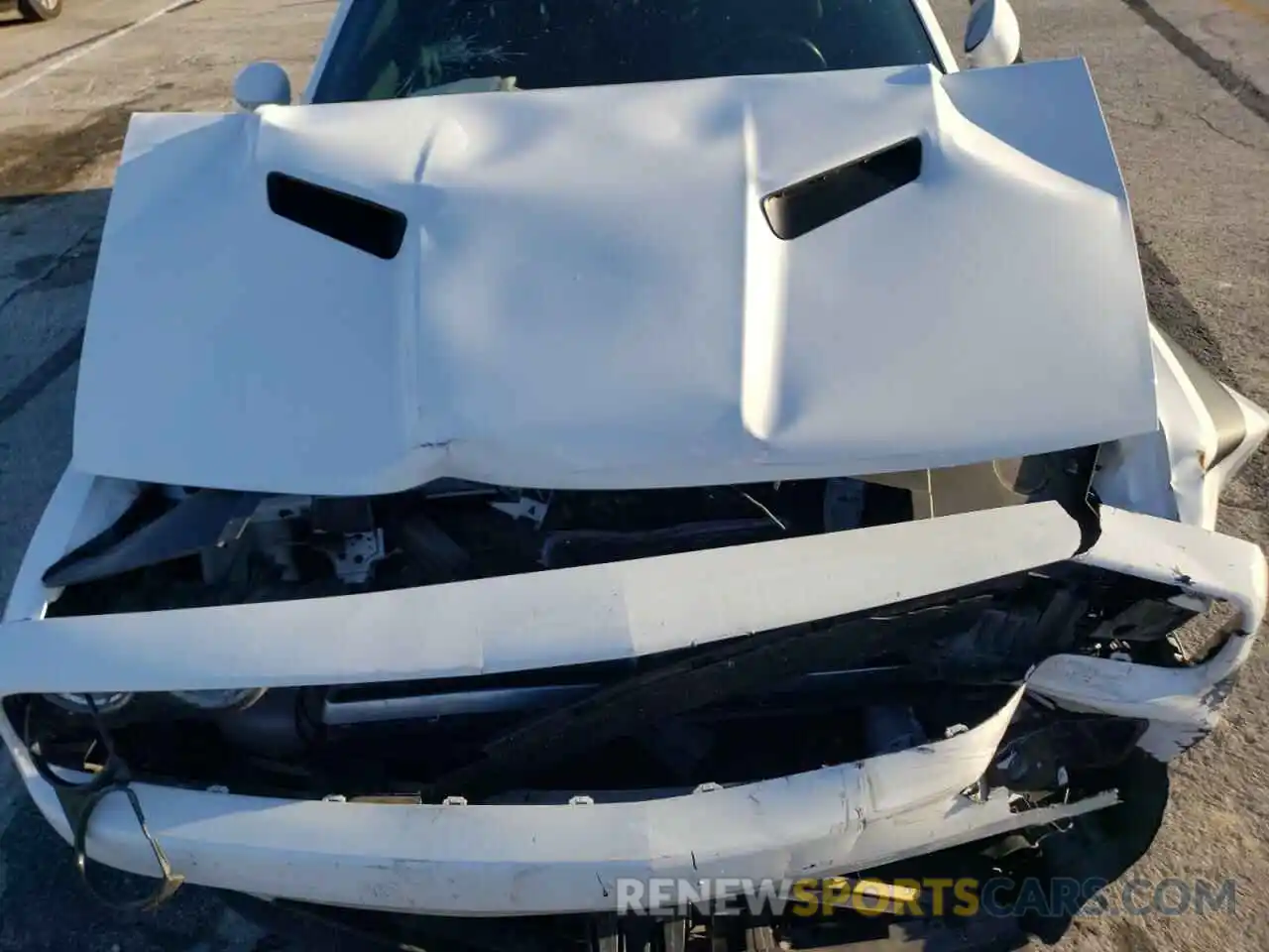 11 Photograph of a damaged car 2C3CDZAGXKH723665 DODGE CHALLENGER 2019