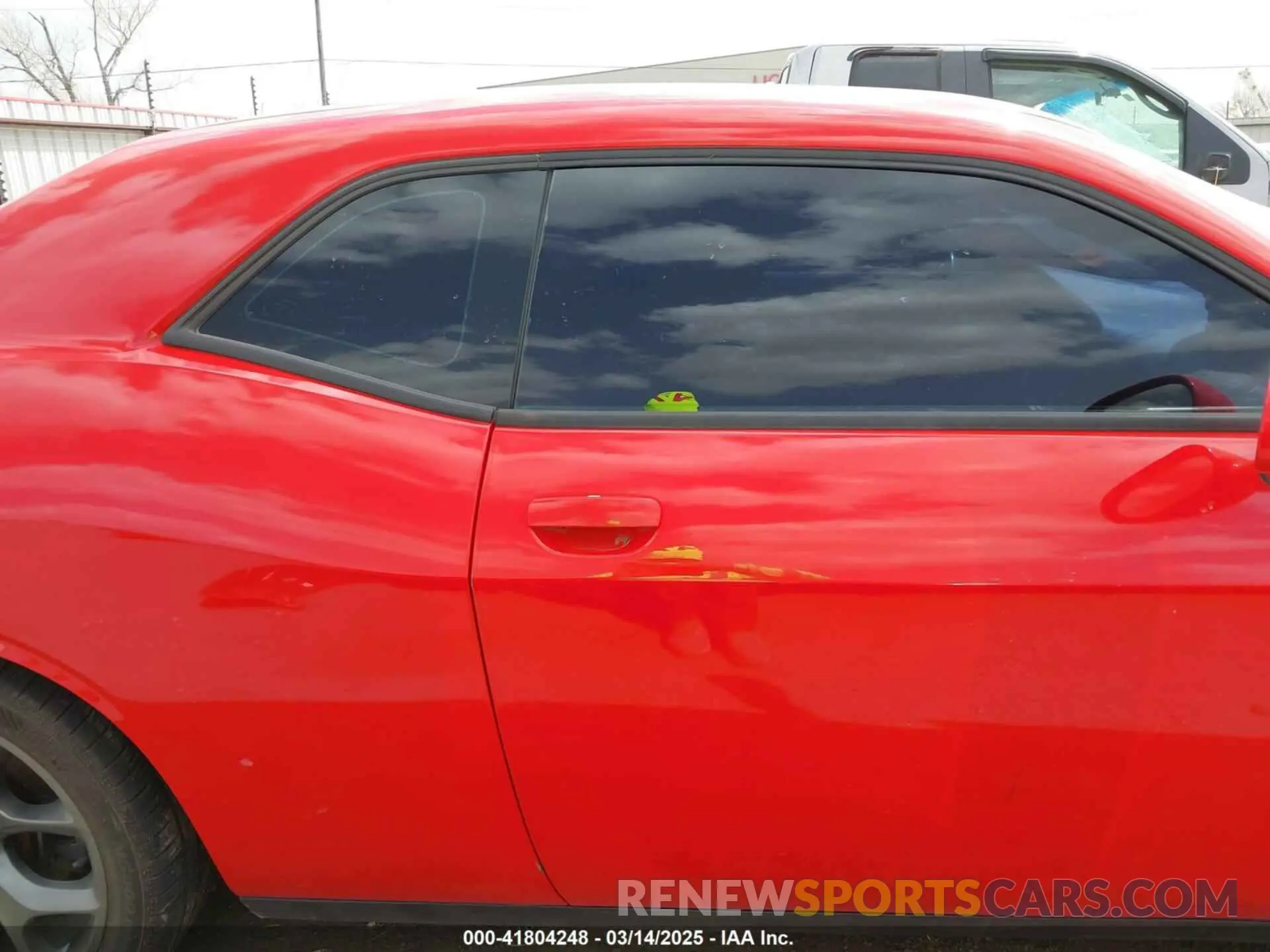 14 Photograph of a damaged car 2C3CDZBT0KH627930 DODGE CHALLENGER 2019