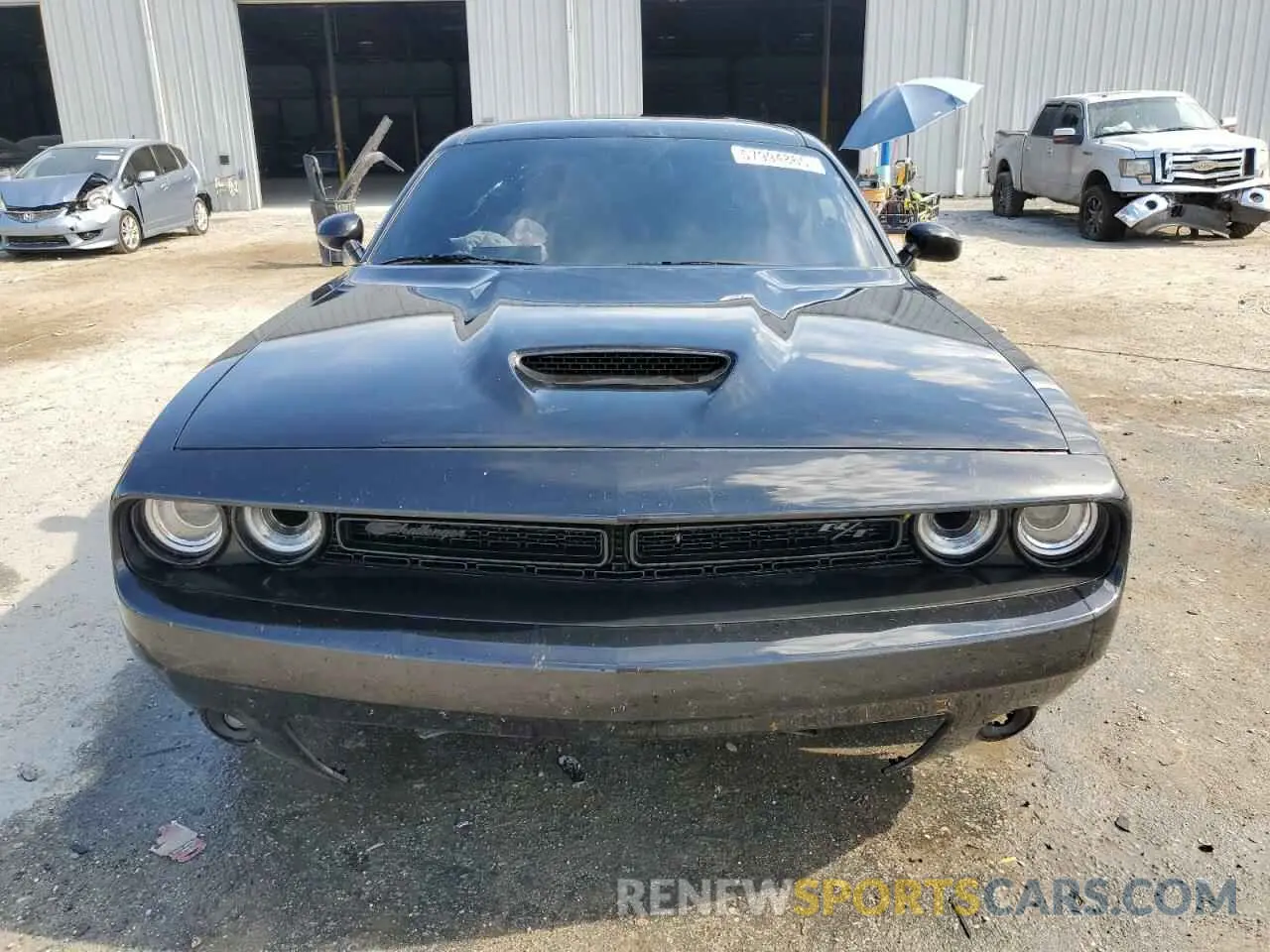 5 Photograph of a damaged car 2C3CDZBT1KH512009 DODGE CHALLENGER 2019
