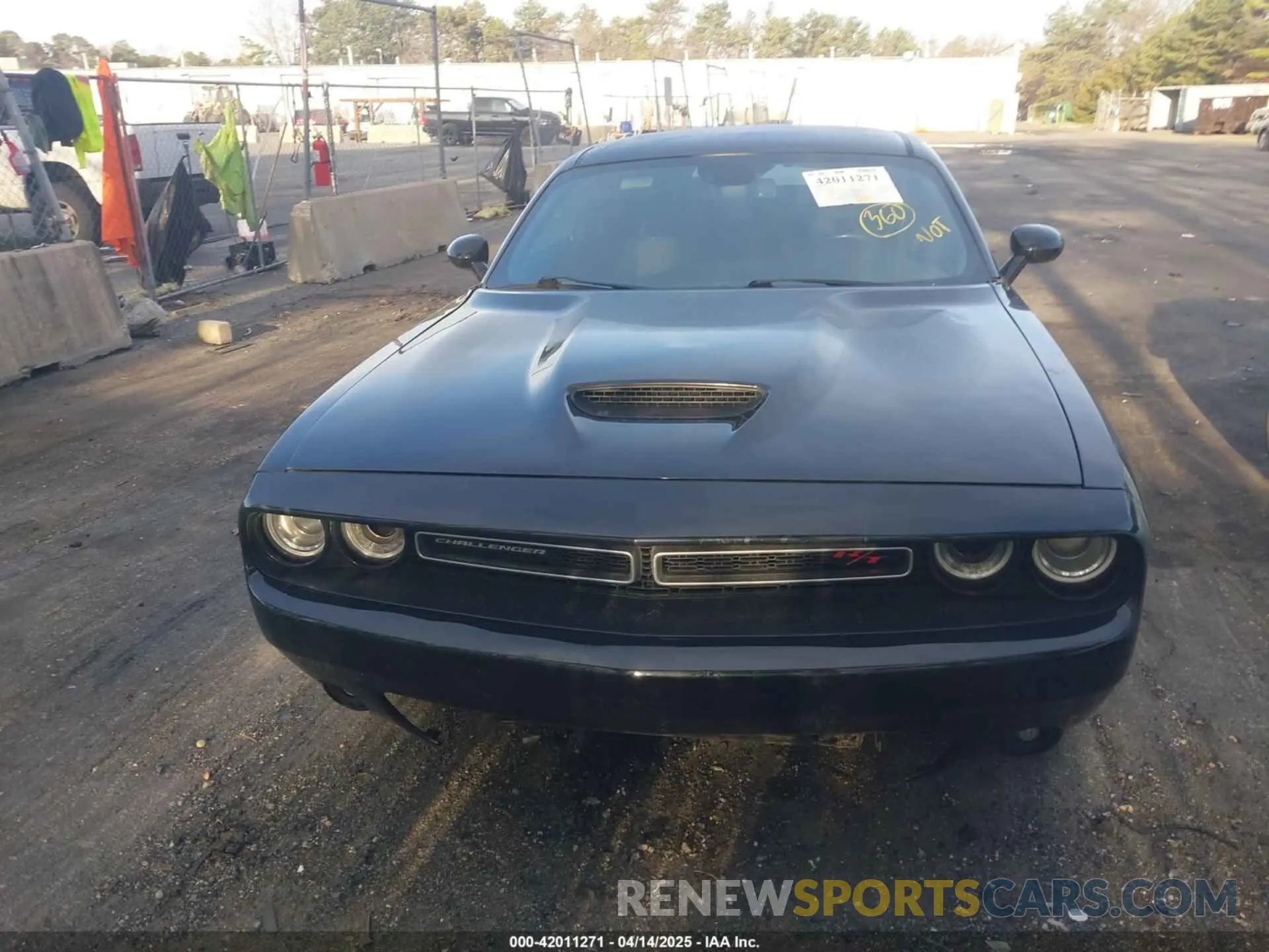 12 Photograph of a damaged car 2C3CDZBT1KH512317 DODGE CHALLENGER 2019