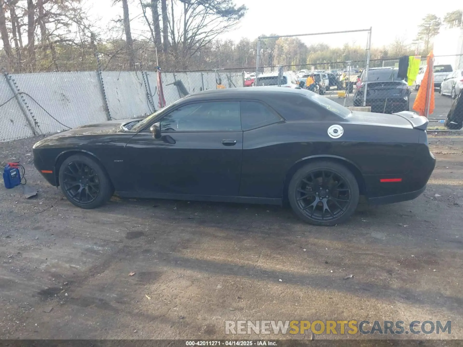 14 Photograph of a damaged car 2C3CDZBT1KH512317 DODGE CHALLENGER 2019