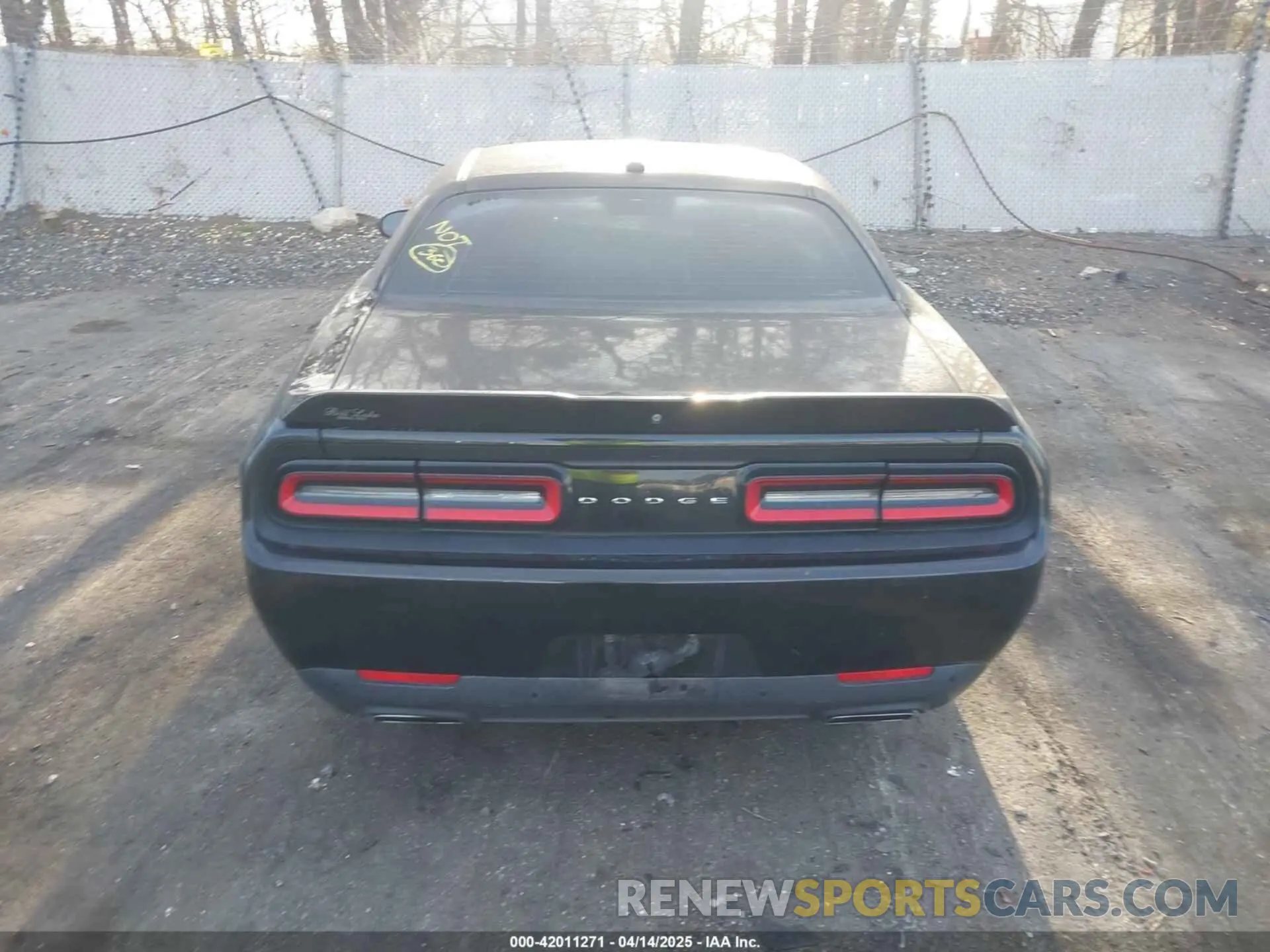 16 Photograph of a damaged car 2C3CDZBT1KH512317 DODGE CHALLENGER 2019