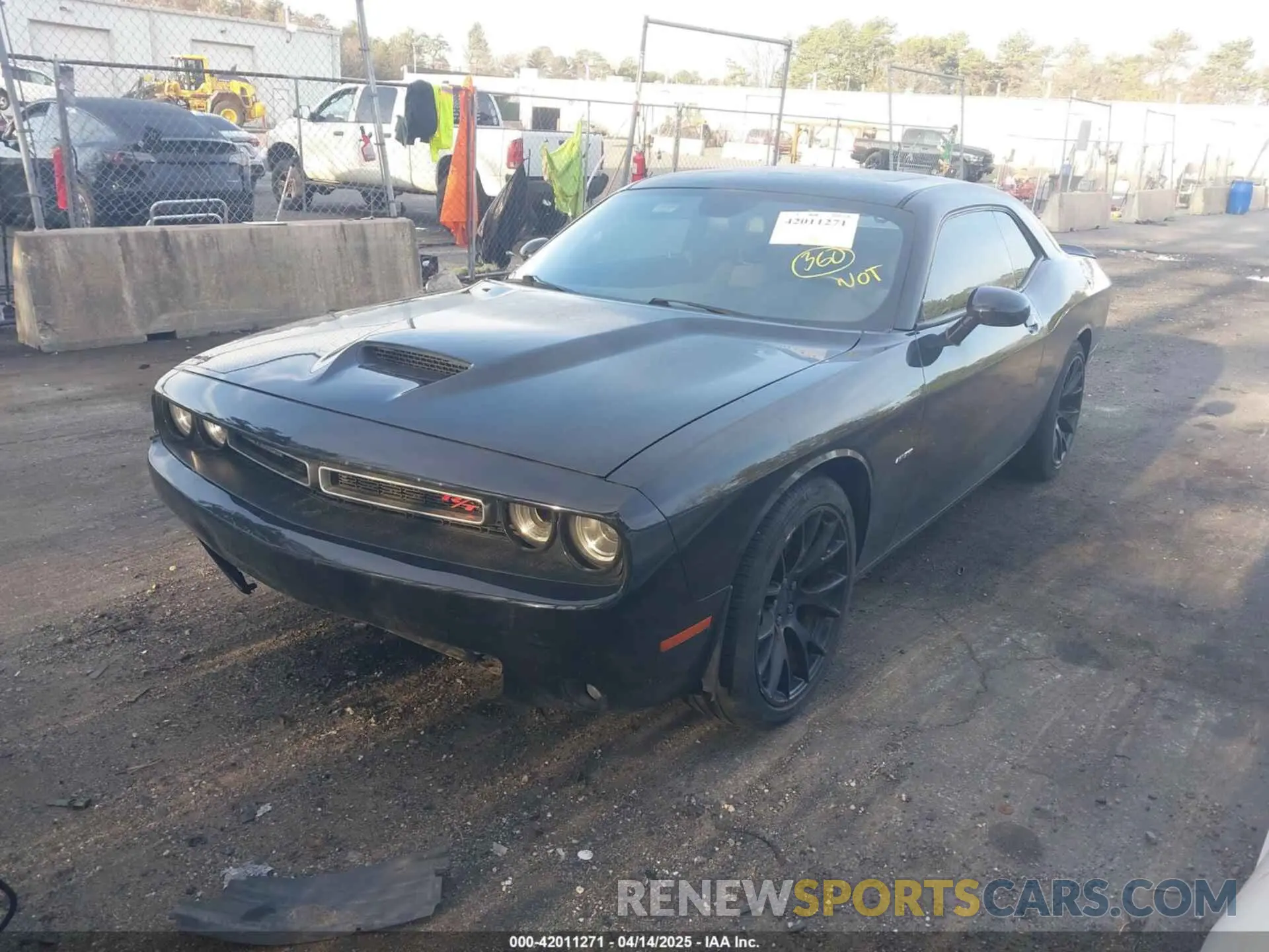 2 Photograph of a damaged car 2C3CDZBT1KH512317 DODGE CHALLENGER 2019