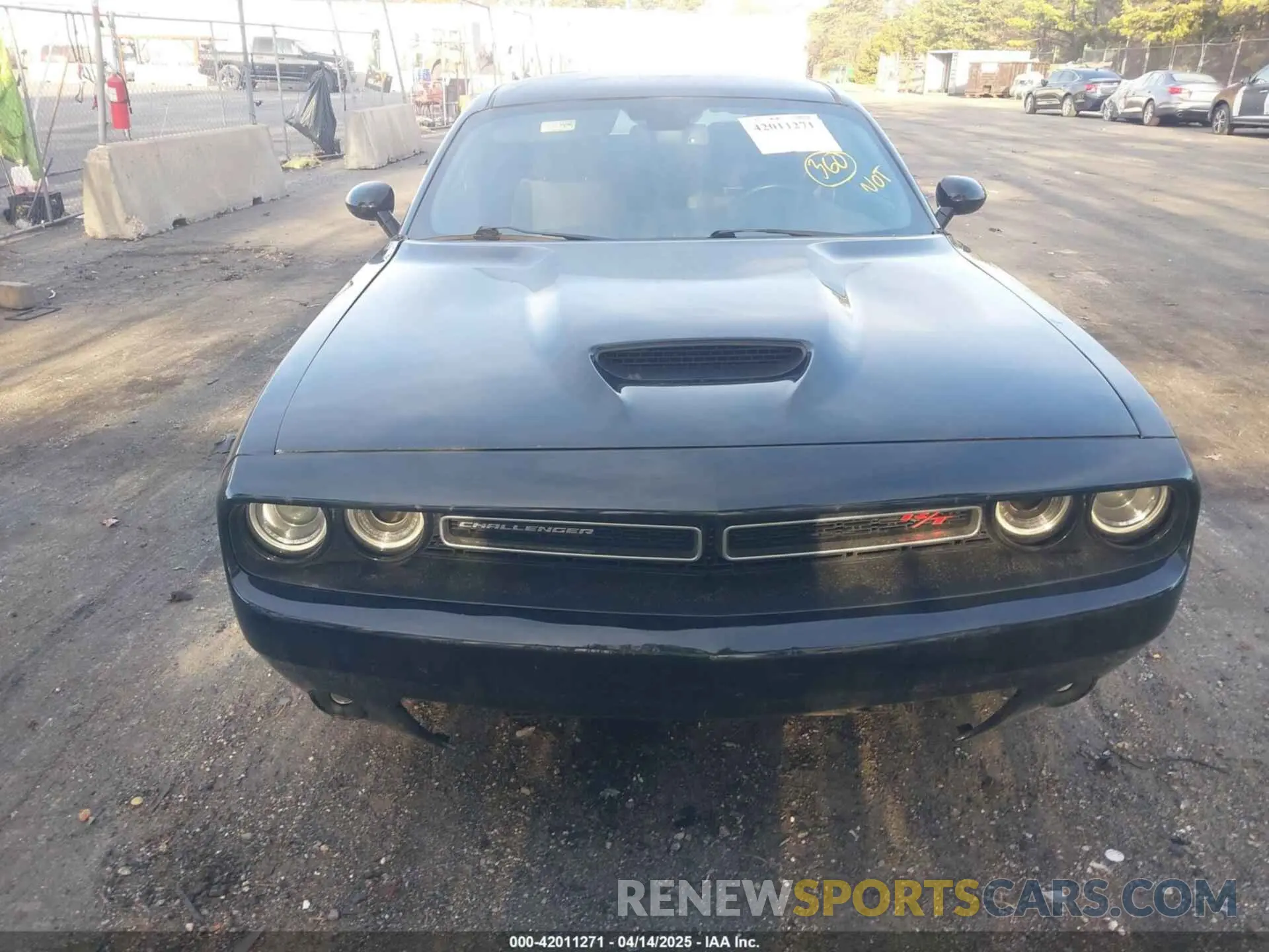 6 Photograph of a damaged car 2C3CDZBT1KH512317 DODGE CHALLENGER 2019