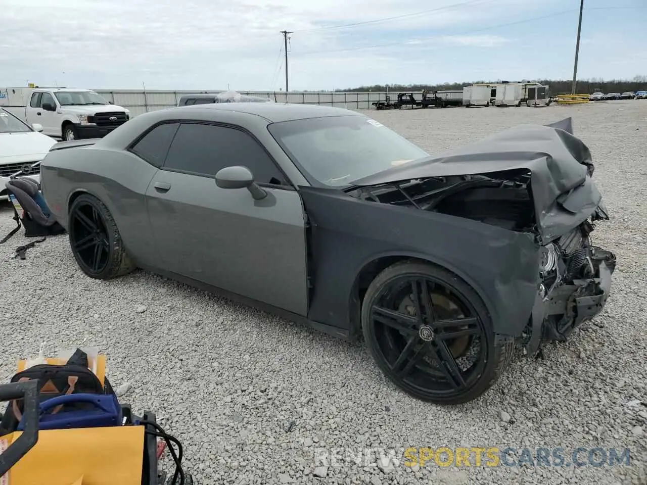 4 Photograph of a damaged car 2C3CDZBT2KH550896 DODGE CHALLENGER 2019