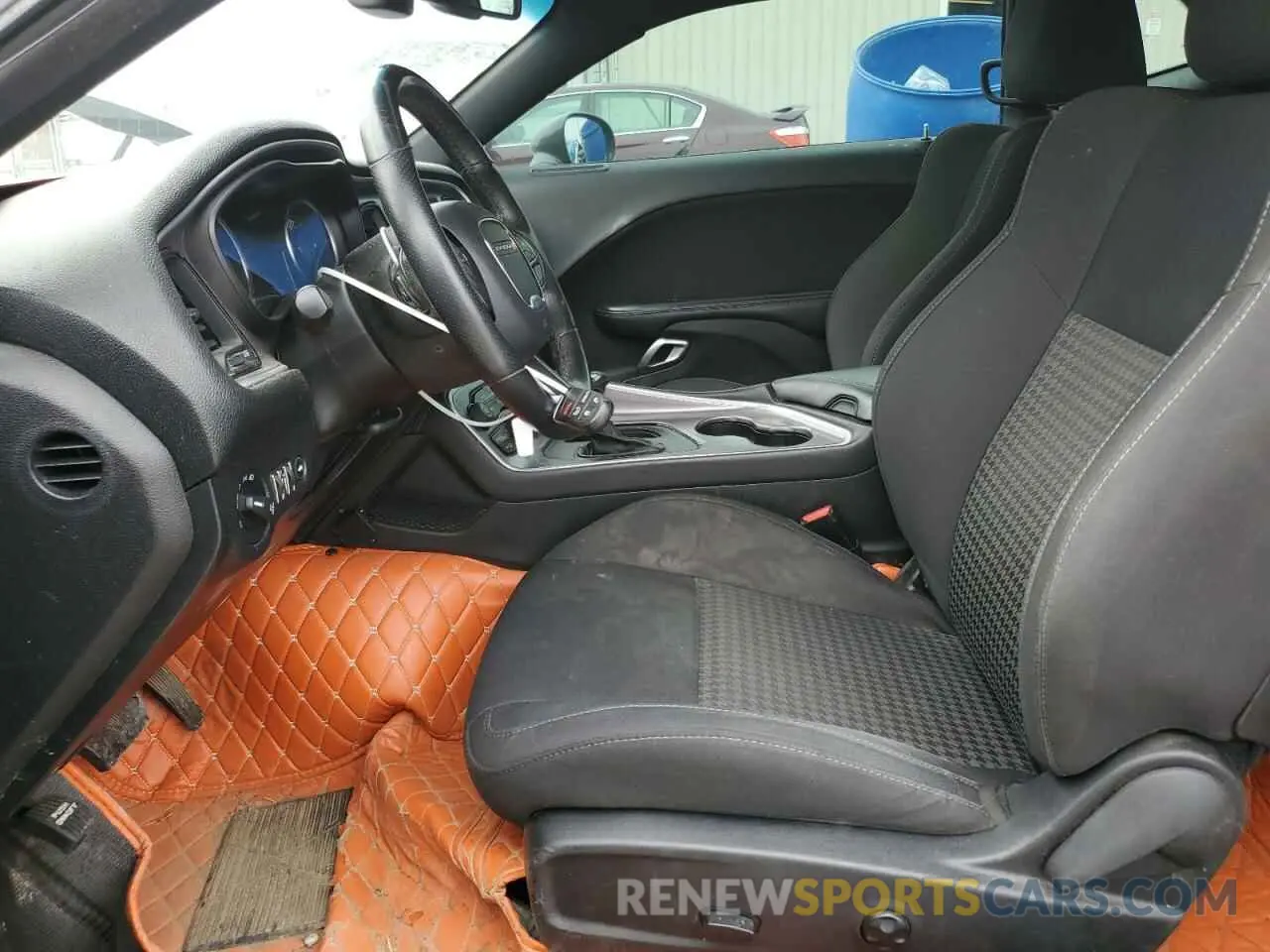 7 Photograph of a damaged car 2C3CDZBT2KH550896 DODGE CHALLENGER 2019