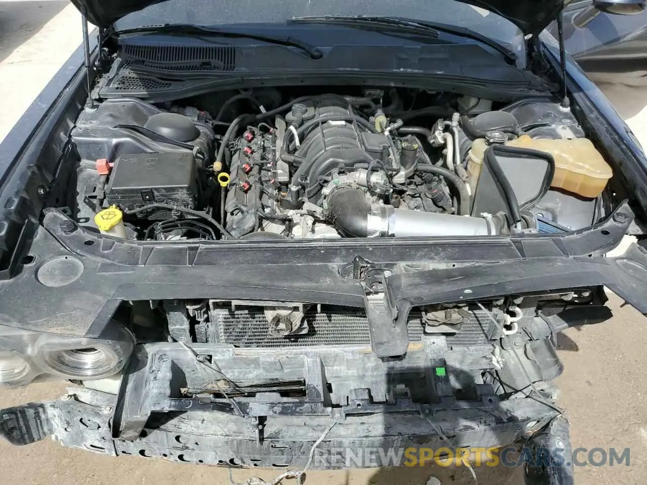11 Photograph of a damaged car 2C3CDZBT2KH583266 DODGE CHALLENGER 2019