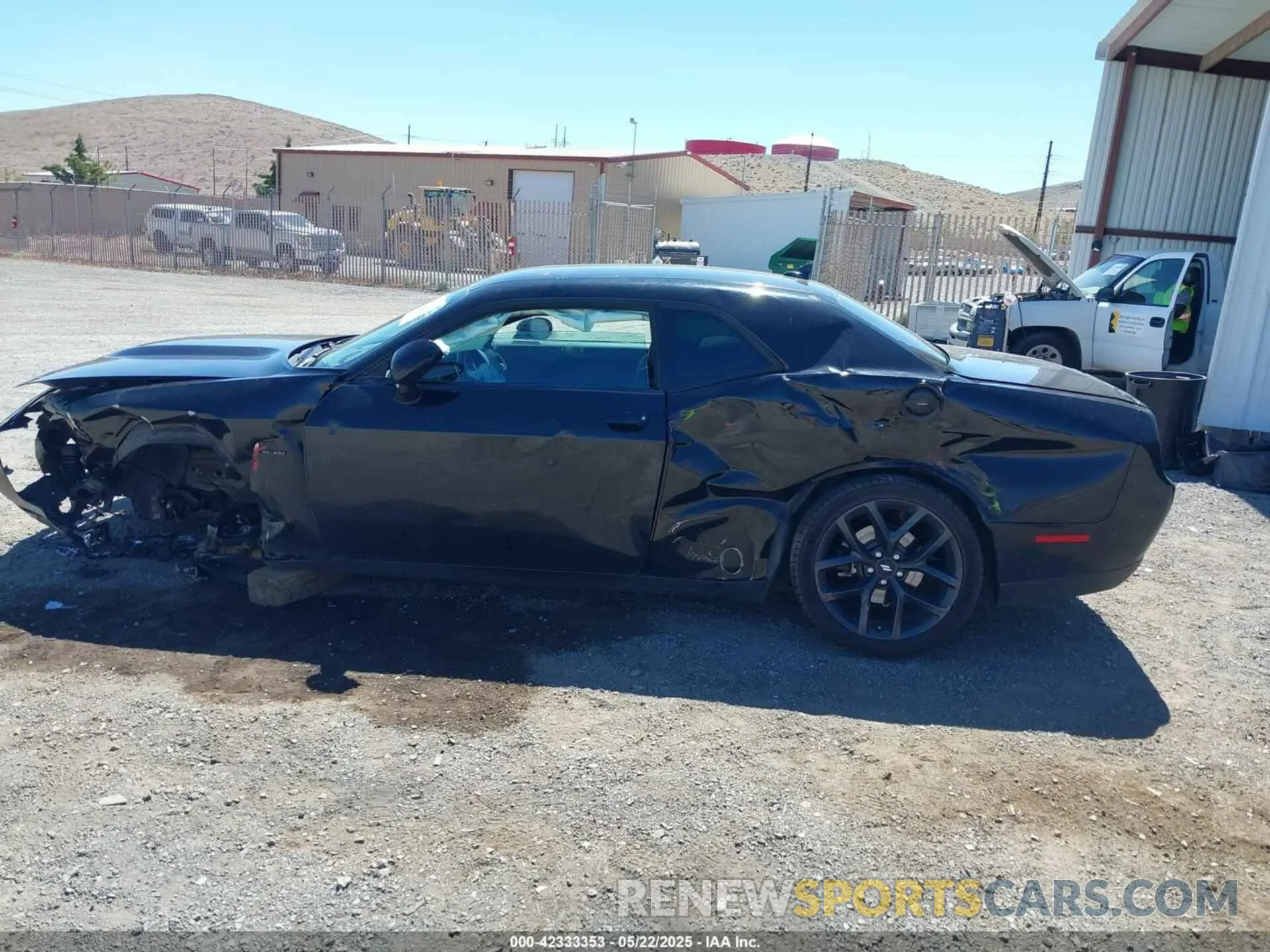 14 Photograph of a damaged car 2C3CDZBT2KH620333 DODGE CHALLENGER 2019