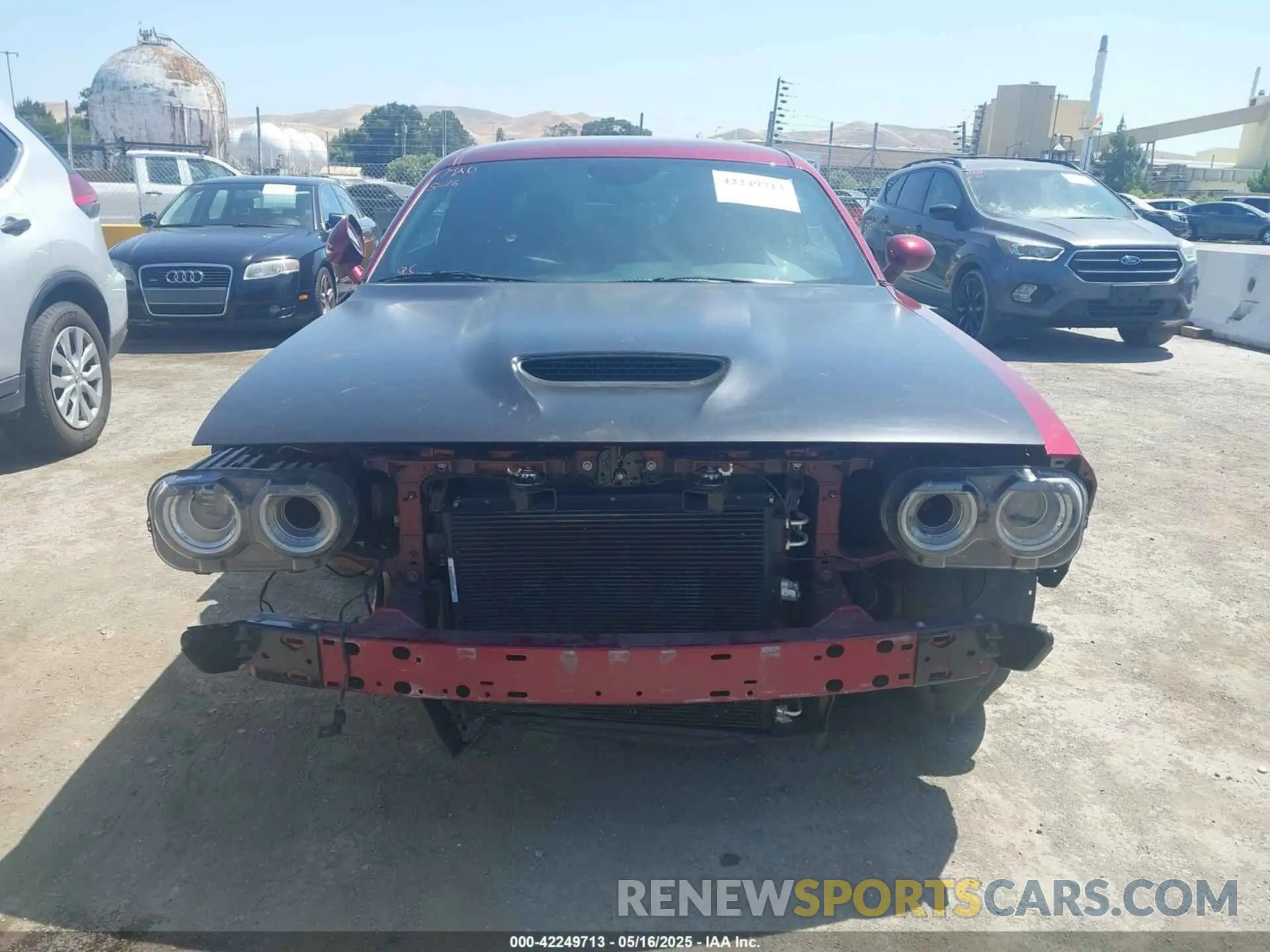 13 Photograph of a damaged car 2C3CDZBT2KH751102 DODGE CHALLENGER 2019