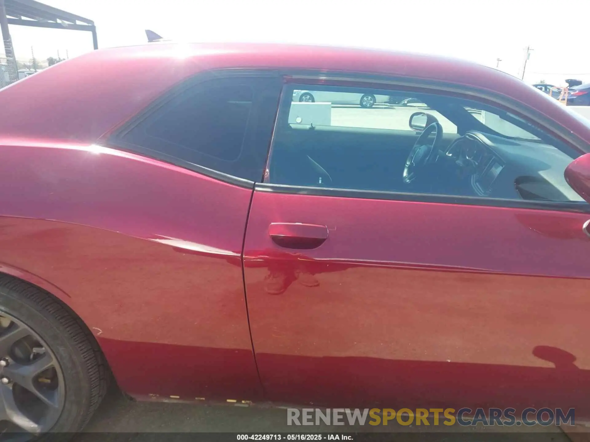 14 Photograph of a damaged car 2C3CDZBT2KH751102 DODGE CHALLENGER 2019