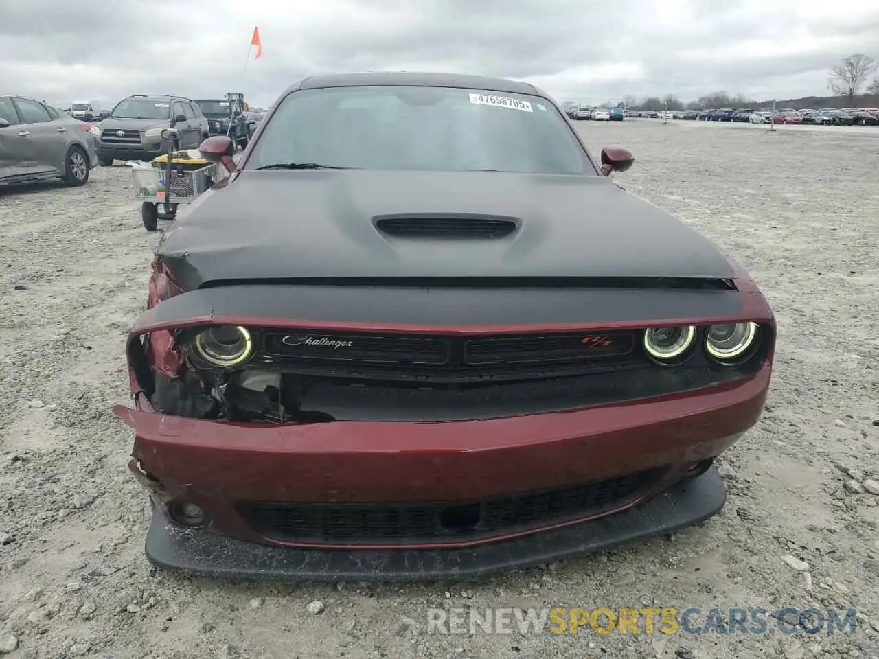 5 Photograph of a damaged car 2C3CDZBT3KH521858 DODGE CHALLENGER 2019