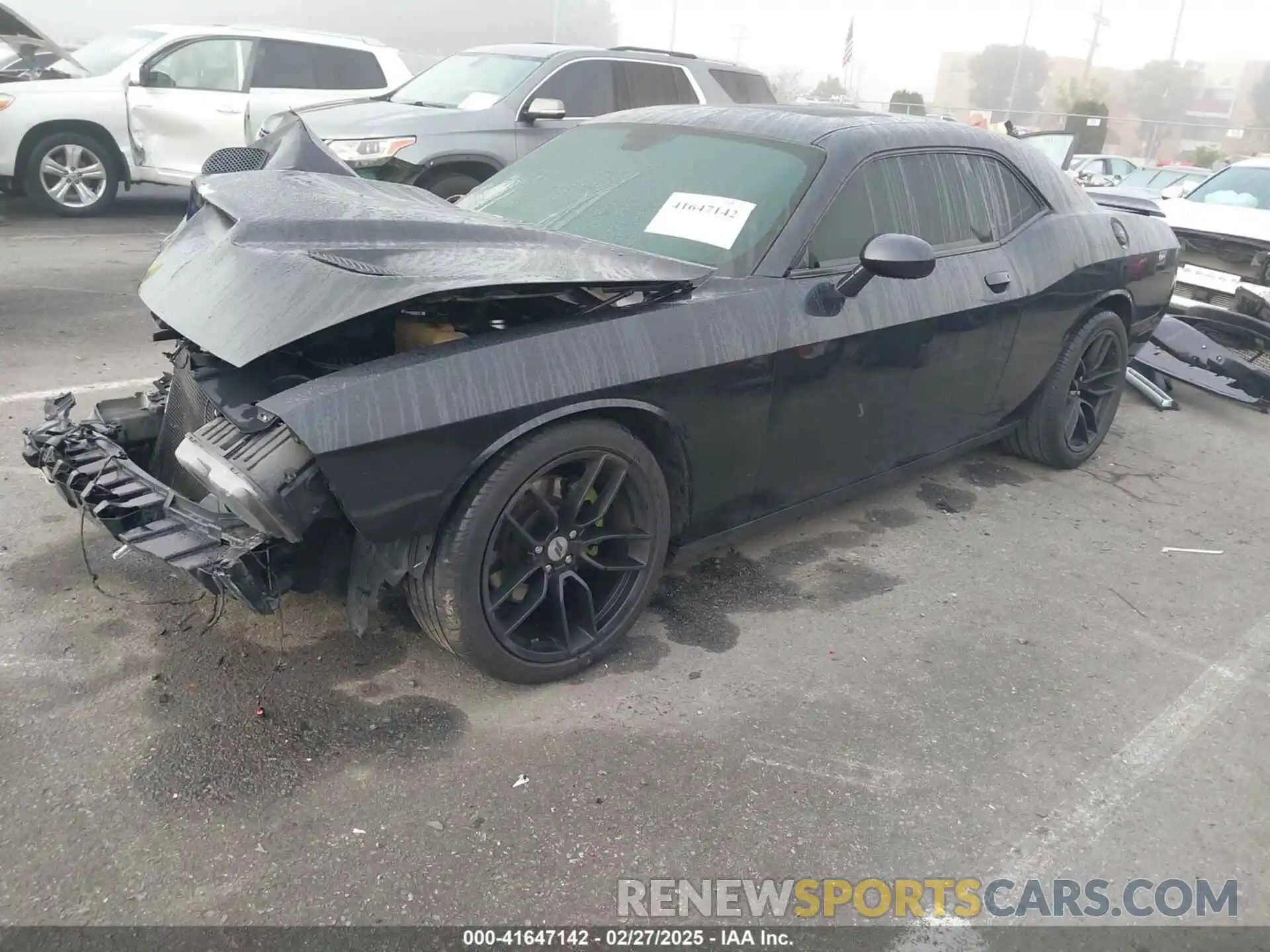 2 Photograph of a damaged car 2C3CDZBT3KH660405 DODGE CHALLENGER 2019