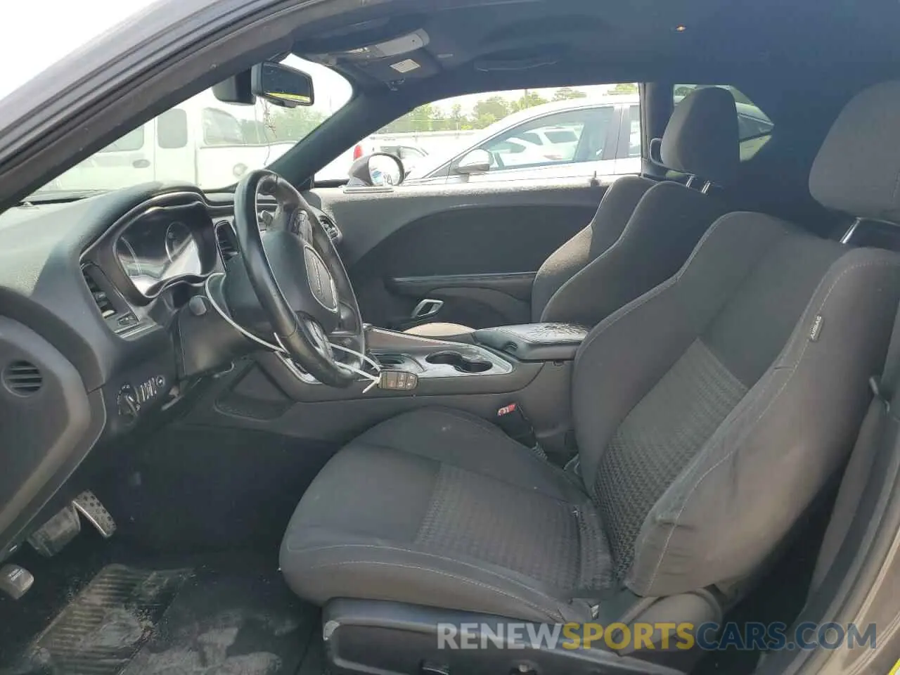 7 Photograph of a damaged car 2C3CDZBT4KH606420 DODGE CHALLENGER 2019