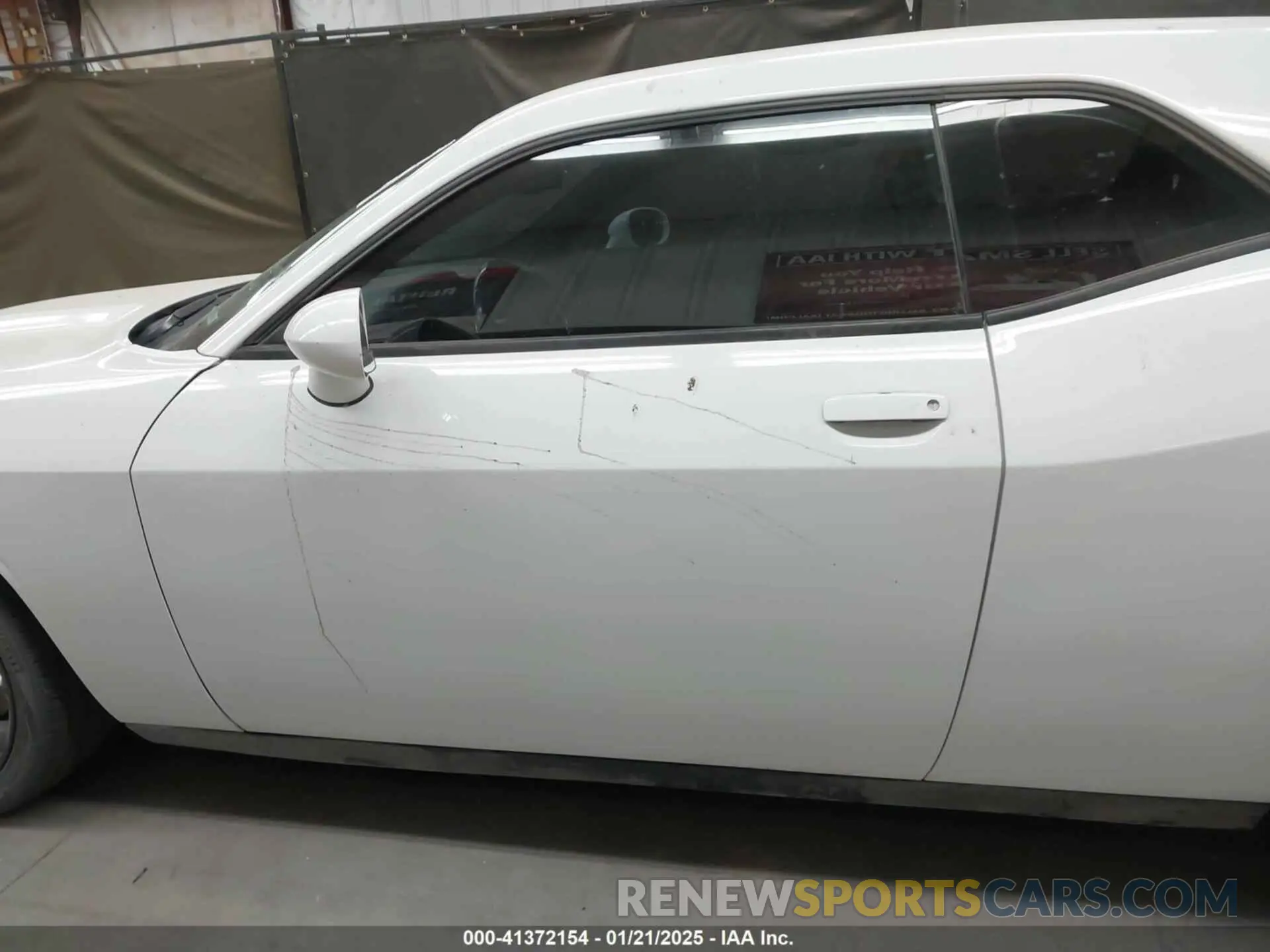 14 Photograph of a damaged car 2C3CDZBT5KH573606 DODGE CHALLENGER 2019
