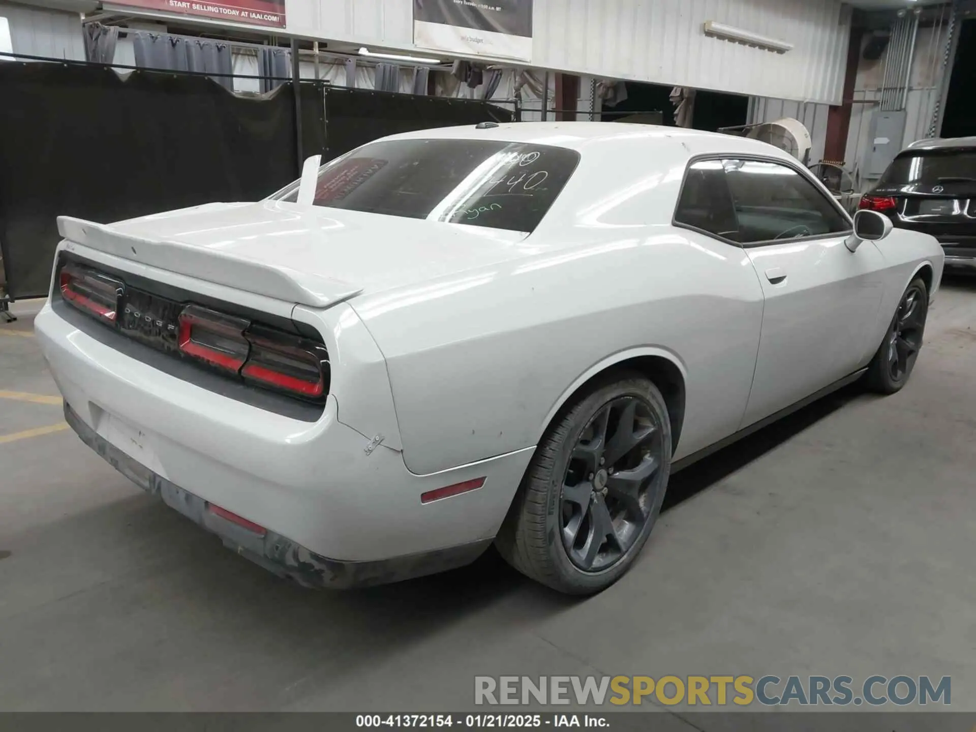 4 Photograph of a damaged car 2C3CDZBT5KH573606 DODGE CHALLENGER 2019