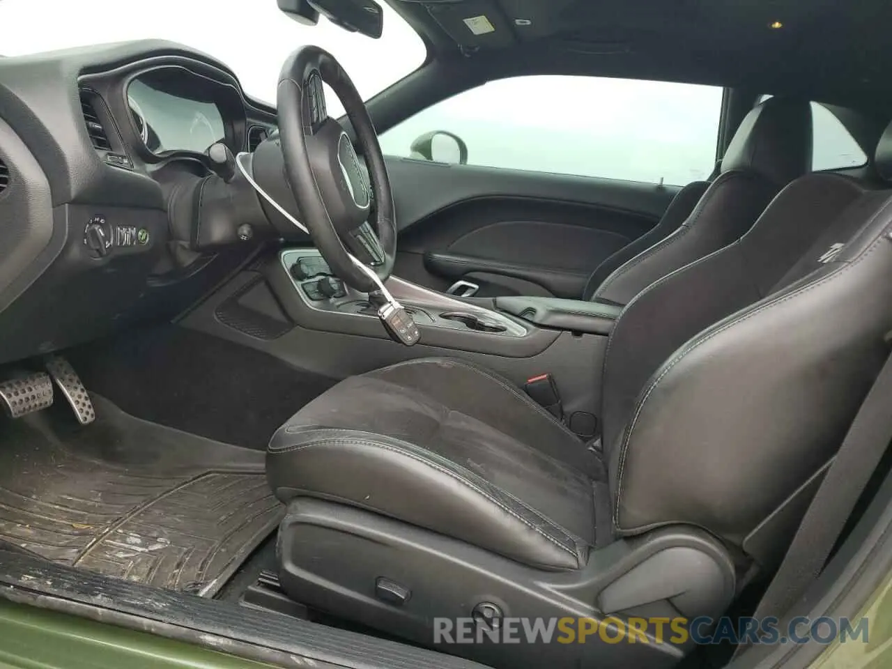 7 Photograph of a damaged car 2C3CDZBT5KH602540 DODGE CHALLENGER 2019