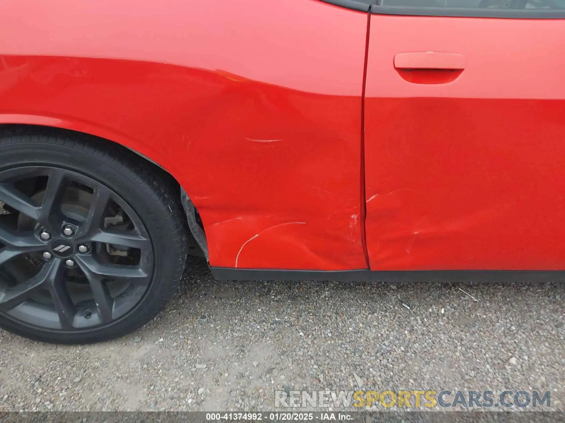 6 Photograph of a damaged car 2C3CDZBT5KH624151 DODGE CHALLENGER 2019