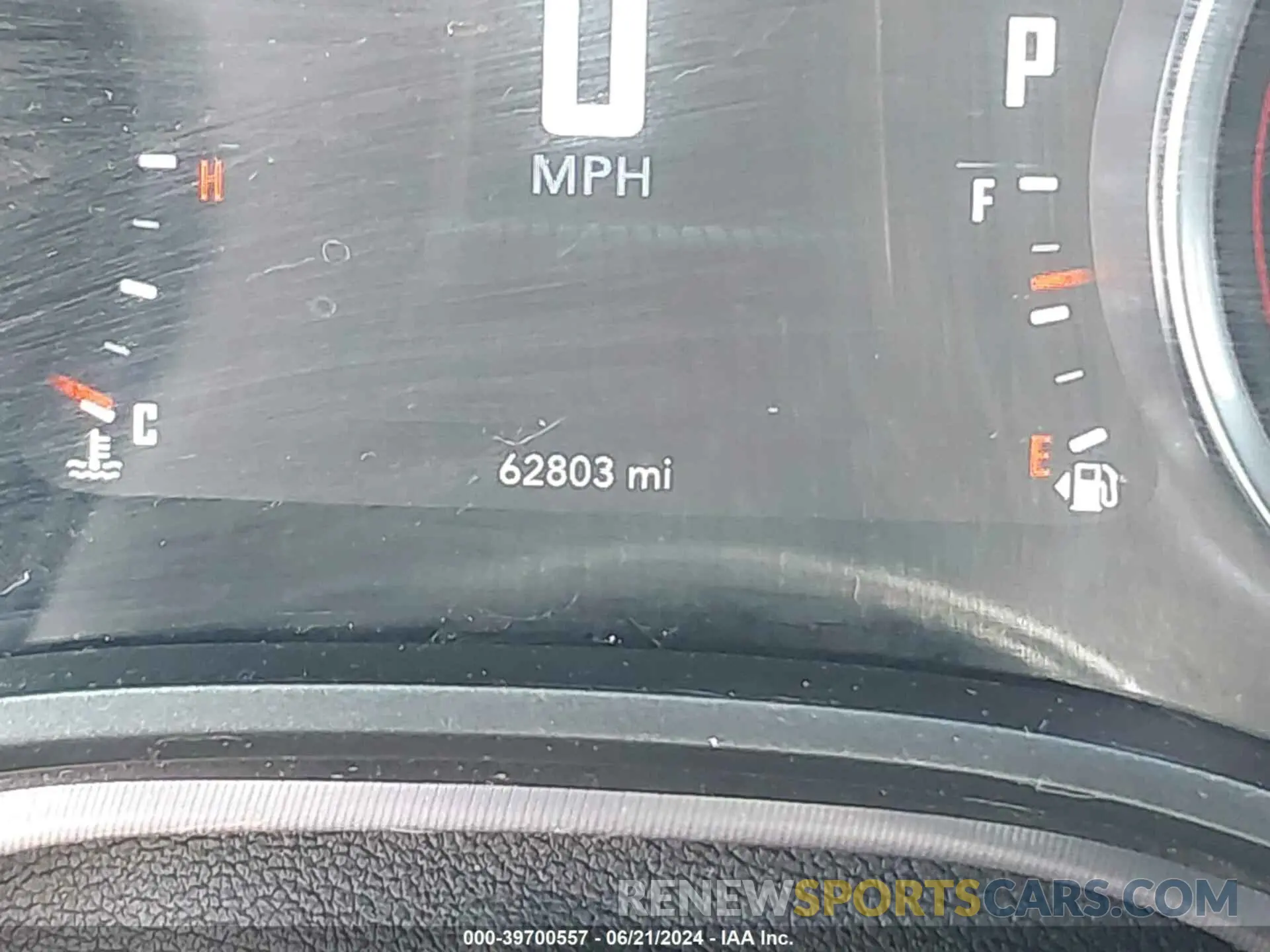 7 Photograph of a damaged car 2C3CDZBT5KH642195 DODGE CHALLENGER 2019
