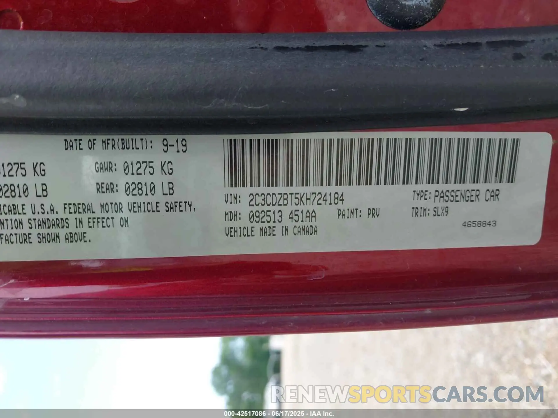 9 Photograph of a damaged car 2C3CDZBT5KH724184 DODGE CHALLENGER 2019