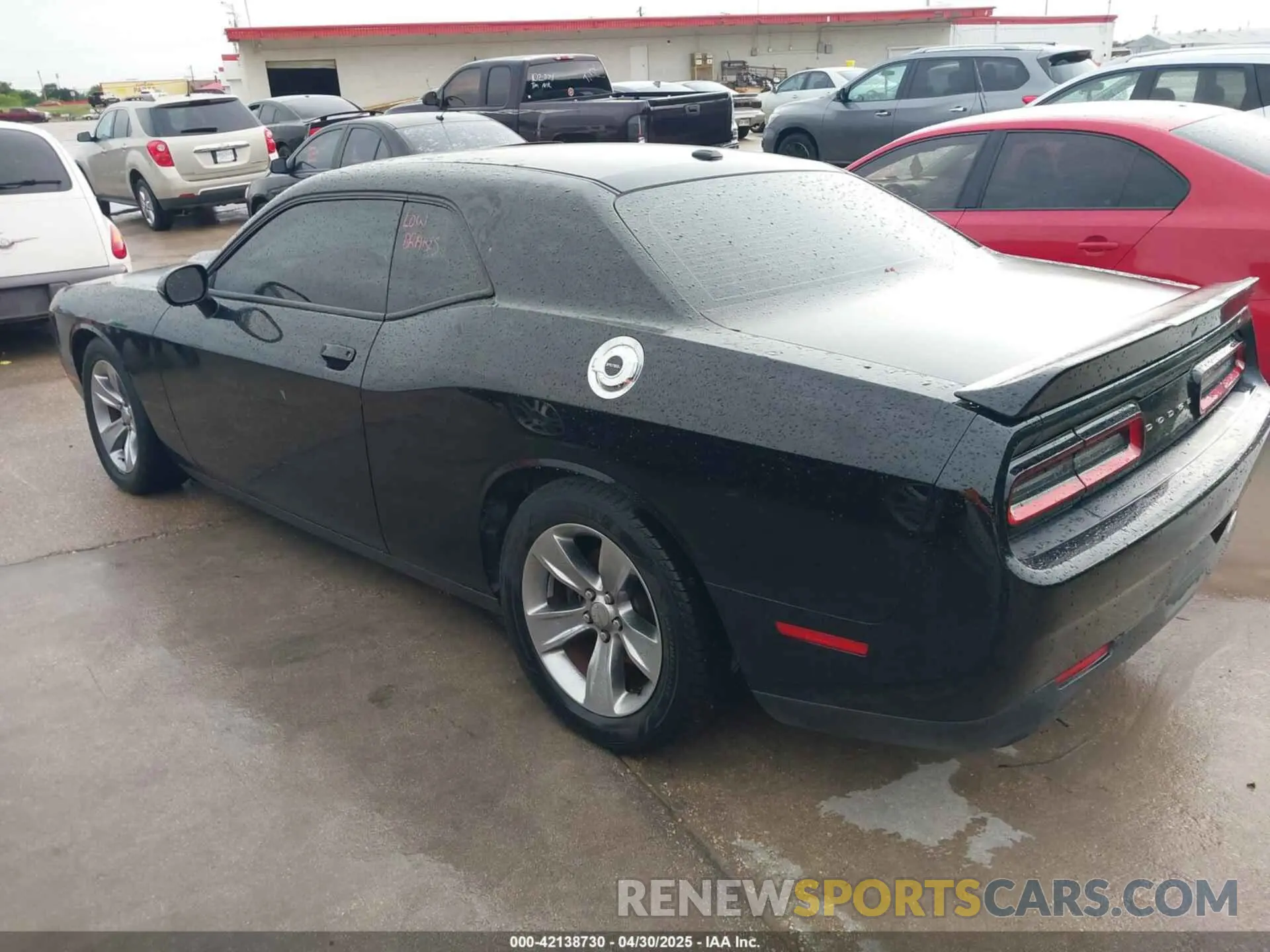 3 Photograph of a damaged car 2C3CDZBT6KH504293 DODGE CHALLENGER 2019