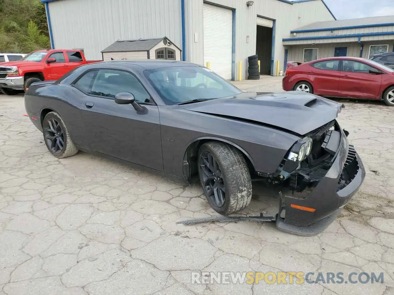 4 Photograph of a damaged car 2C3CDZBT6KH570777 DODGE CHALLENGER 2019