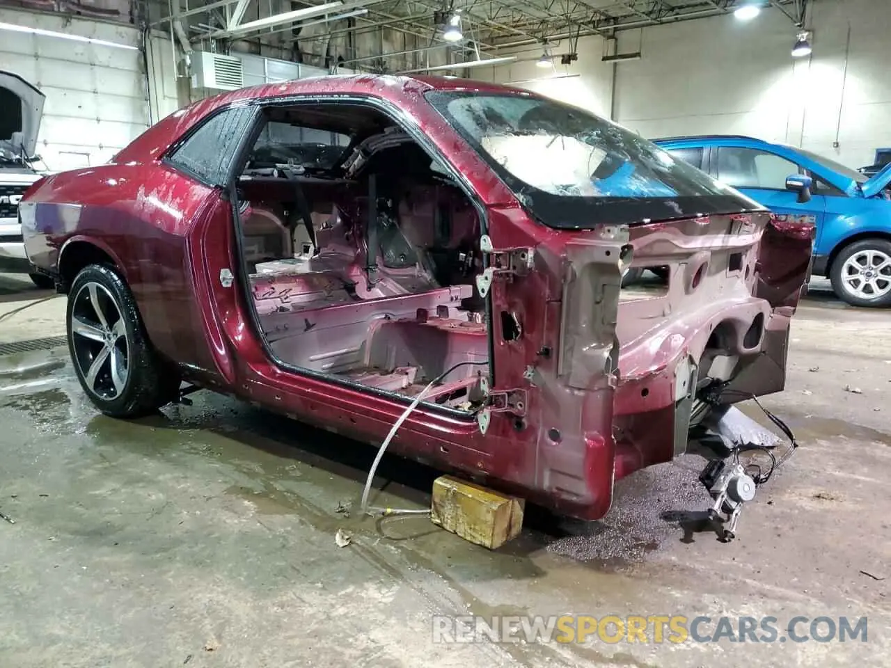 4 Photograph of a damaged car 2C3CDZBT6KH629357 DODGE CHALLENGER 2019