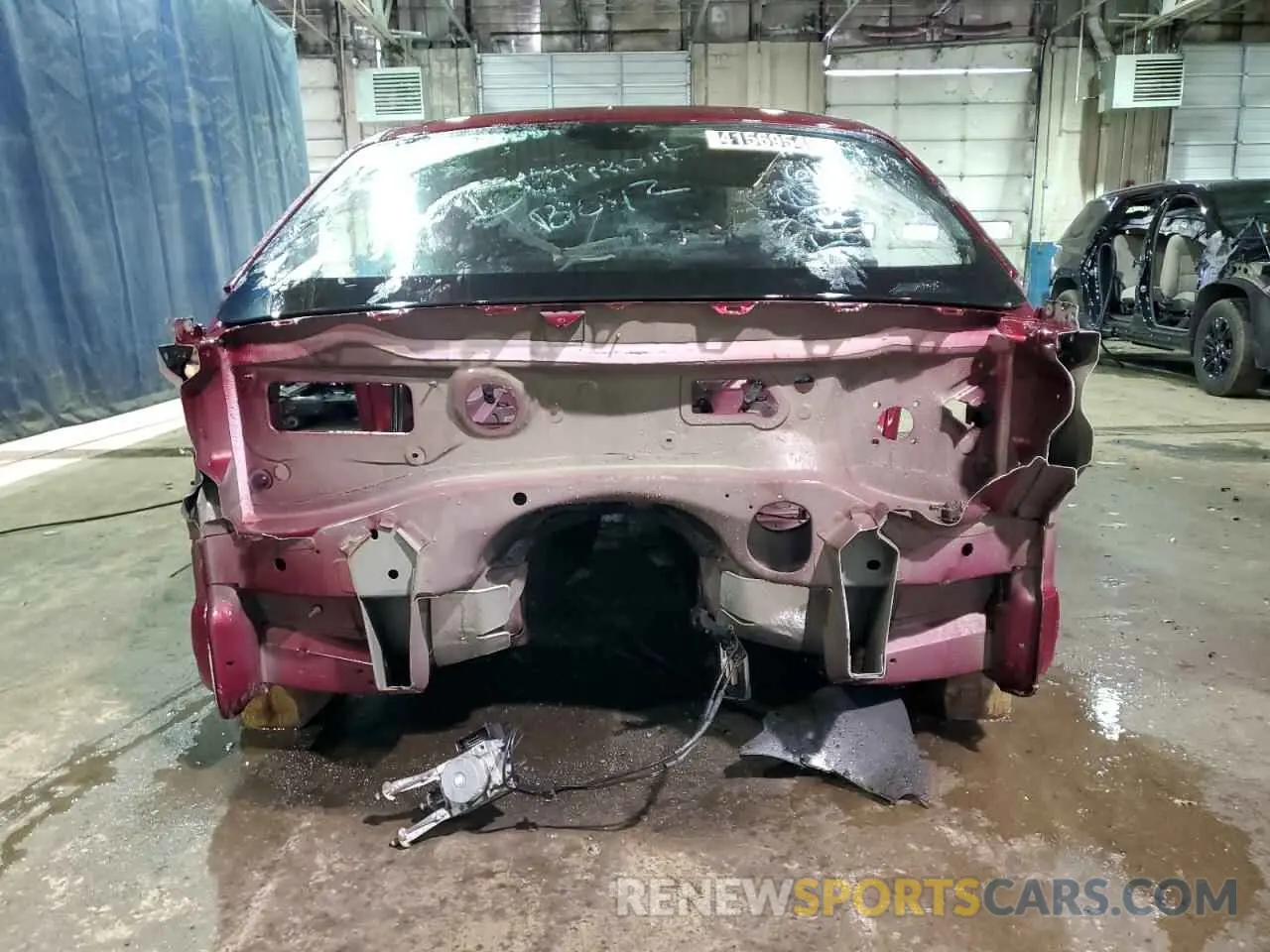 5 Photograph of a damaged car 2C3CDZBT6KH629357 DODGE CHALLENGER 2019