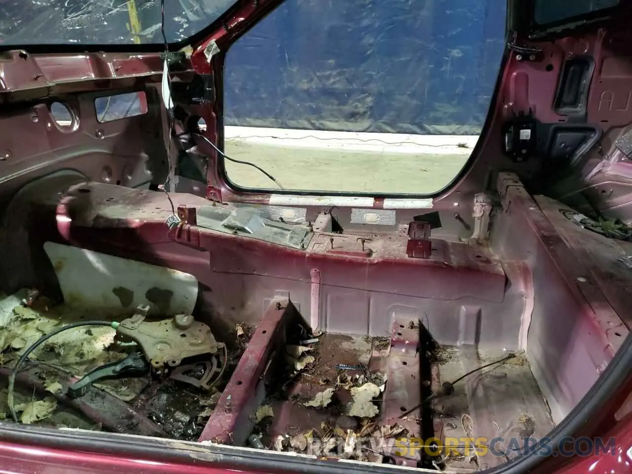 7 Photograph of a damaged car 2C3CDZBT6KH629357 DODGE CHALLENGER 2019