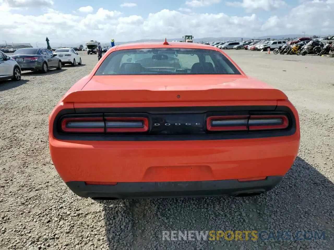 6 Photograph of a damaged car 2C3CDZBT6KH640746 DODGE CHALLENGER 2019