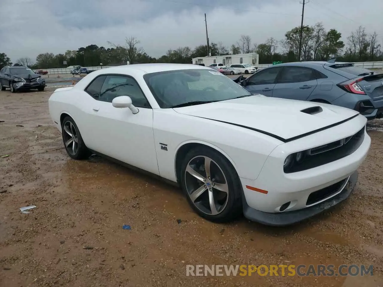 4 Photograph of a damaged car 2C3CDZBT7KH511933 DODGE CHALLENGER 2019