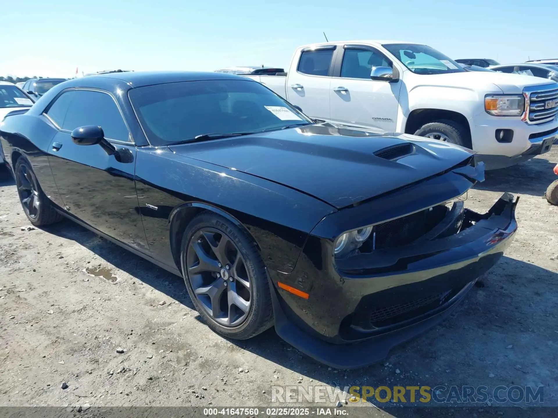 1 Photograph of a damaged car 2C3CDZBT7KH583408 DODGE CHALLENGER 2019