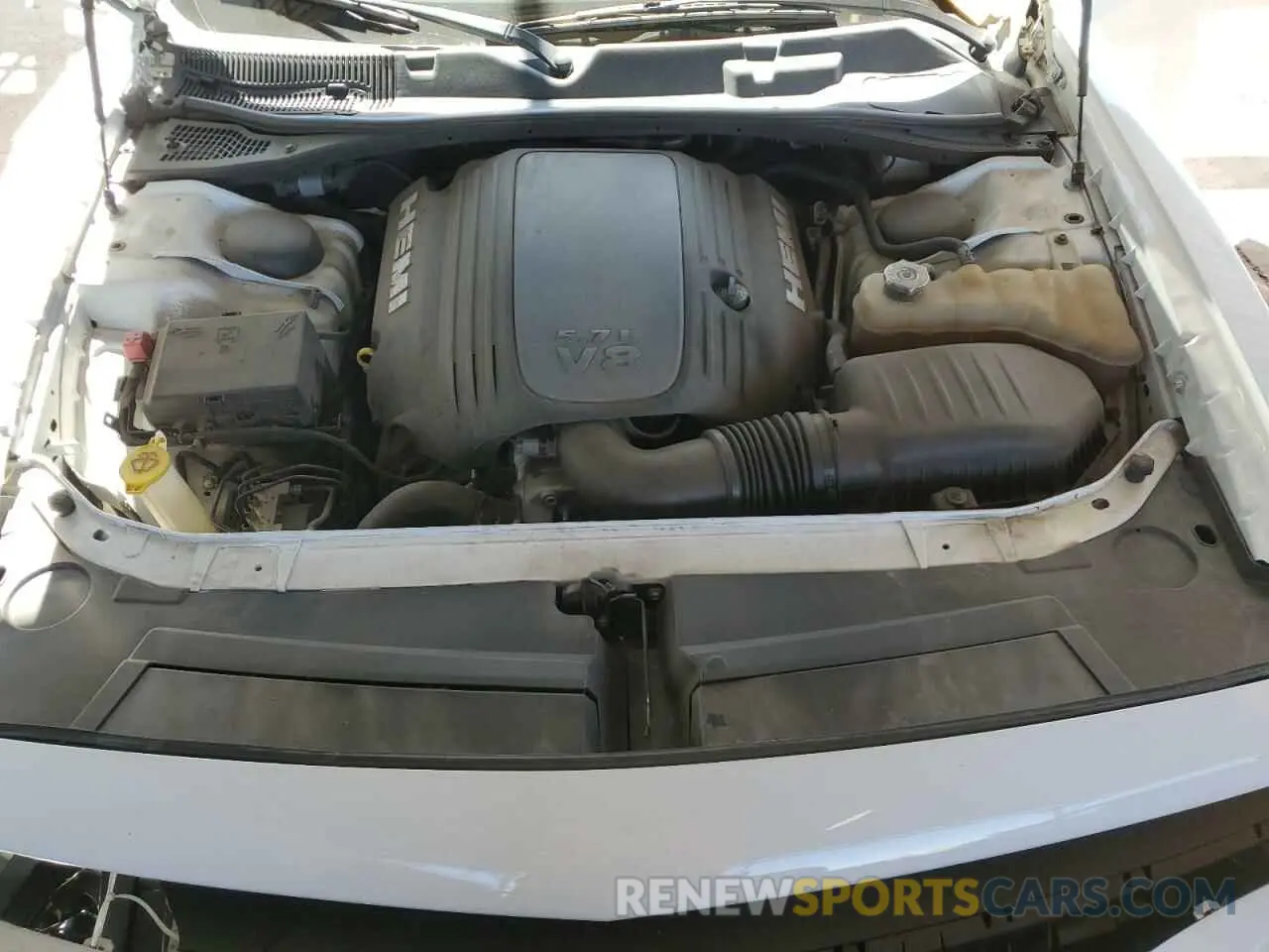 11 Photograph of a damaged car 2C3CDZBT7KH583537 DODGE CHALLENGER 2019