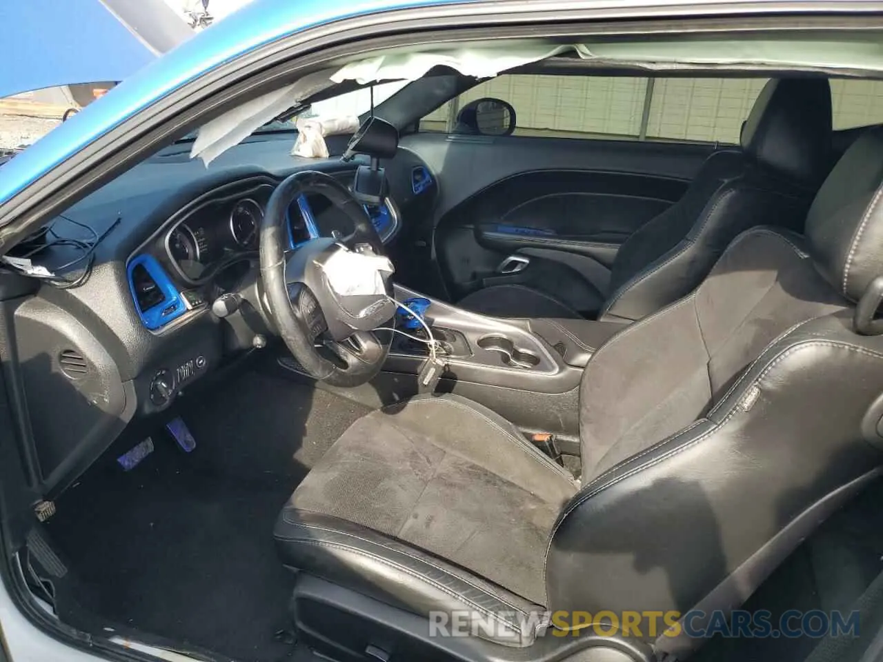 7 Photograph of a damaged car 2C3CDZBT7KH591282 DODGE CHALLENGER 2019
